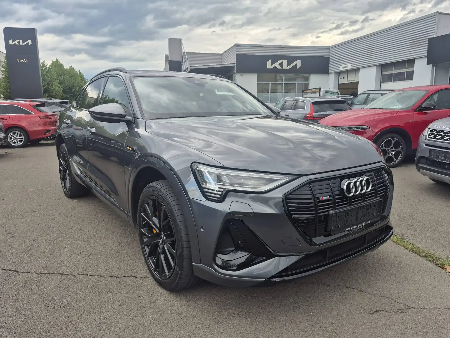 Audi e-tron Sportback 55 quattro 95kWh S-line *Pano**TOPAUSSTATTUNG* Grau - 1