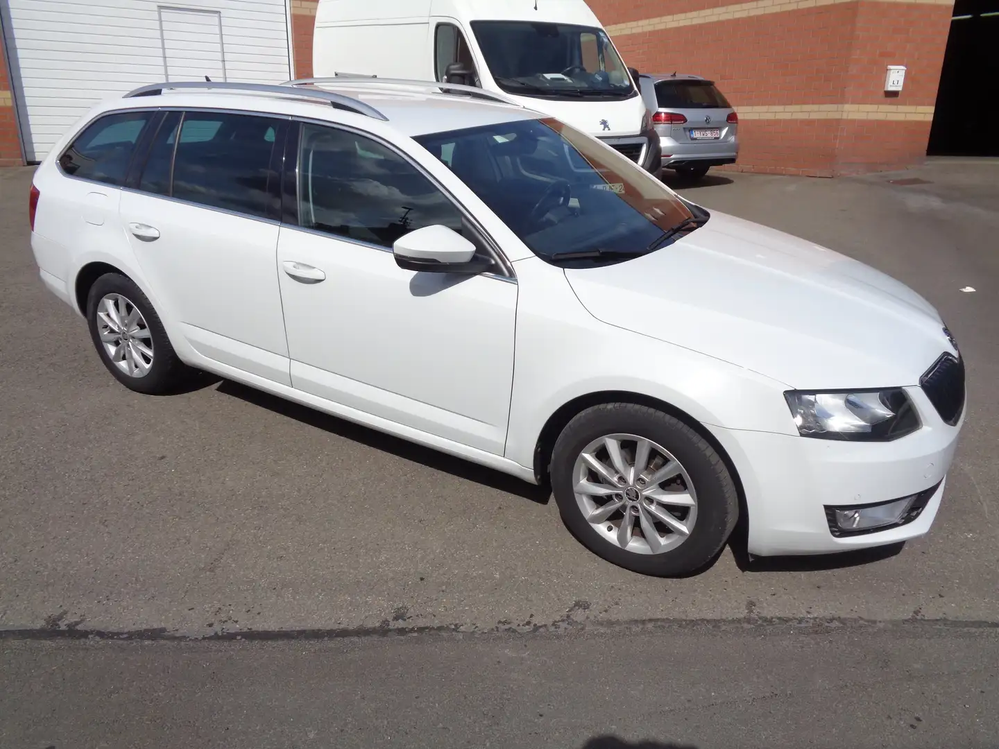Skoda Octavia 1.6 CR TDi Ambition DSG NAVI / GARANTIE 1 AN Blanc - 1