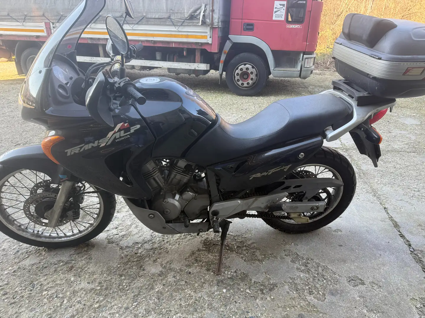 Honda XL 650 Negro - 1