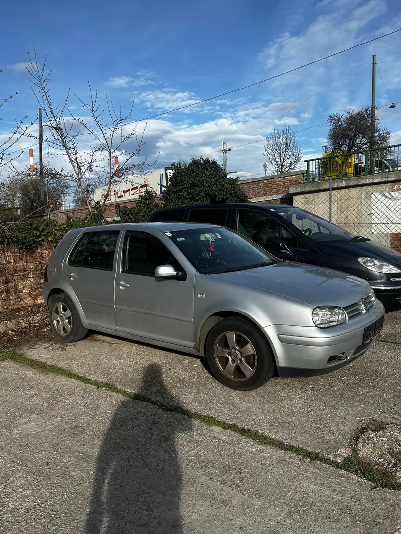 Volkswagen Golf 1,4 GT Grau - 1