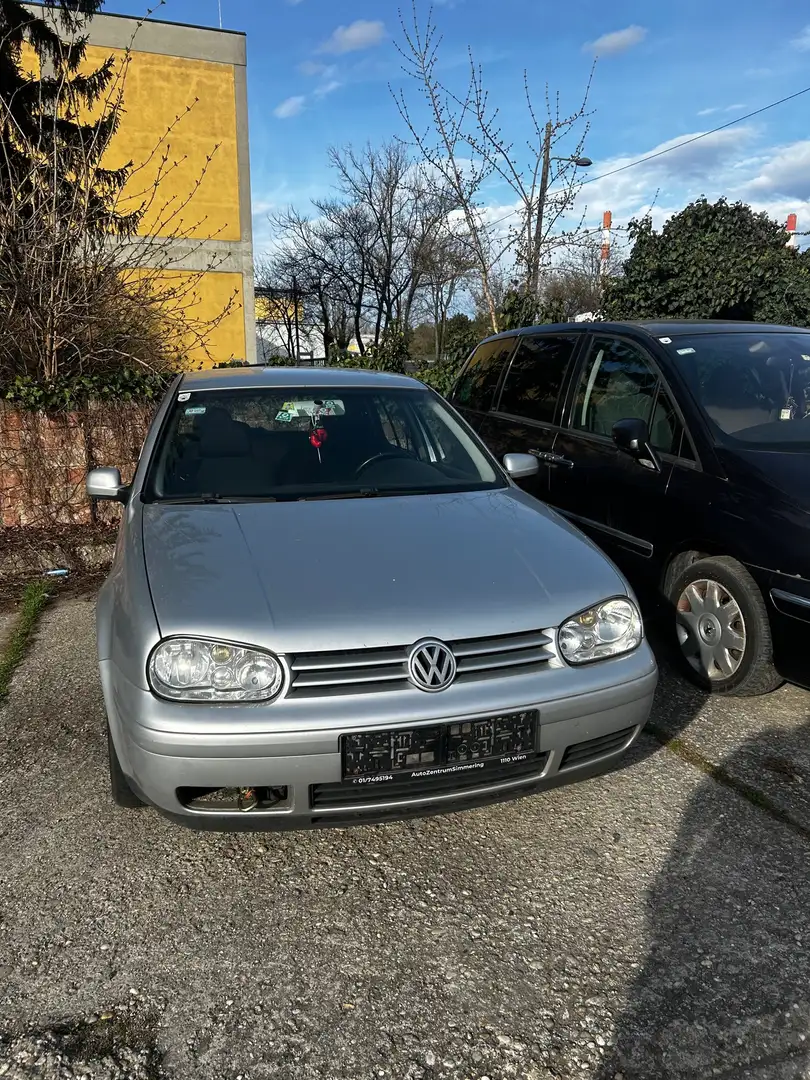 Volkswagen Golf 1,4 GT Grau - 2