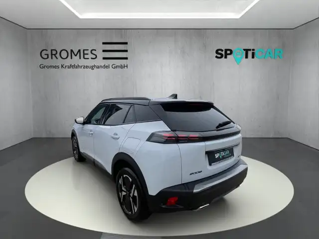 Peugeot 2008 view 5