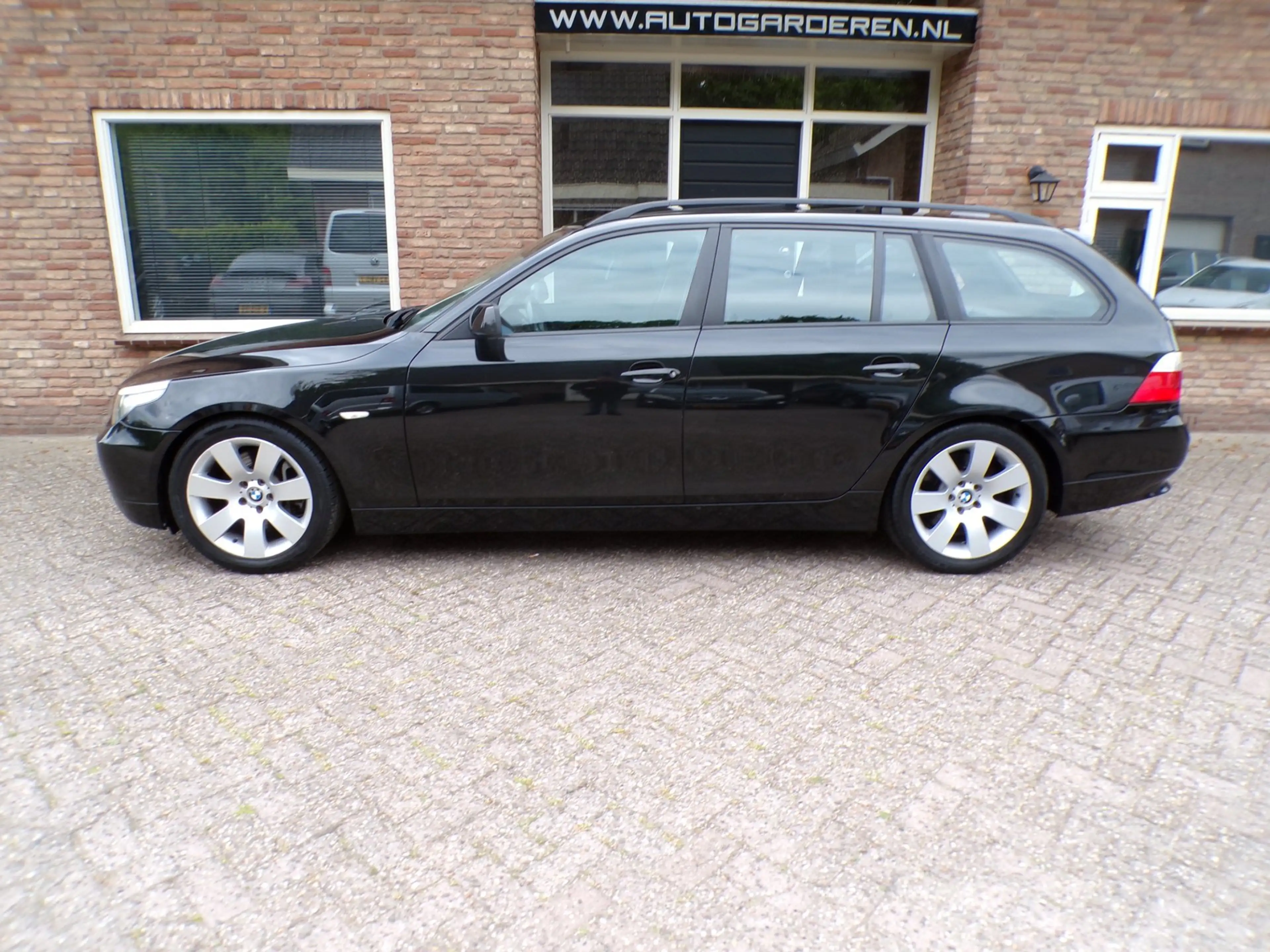 BMW 545 5-serie Touring 545i Automaat / Leder / Panoramada — photo 2