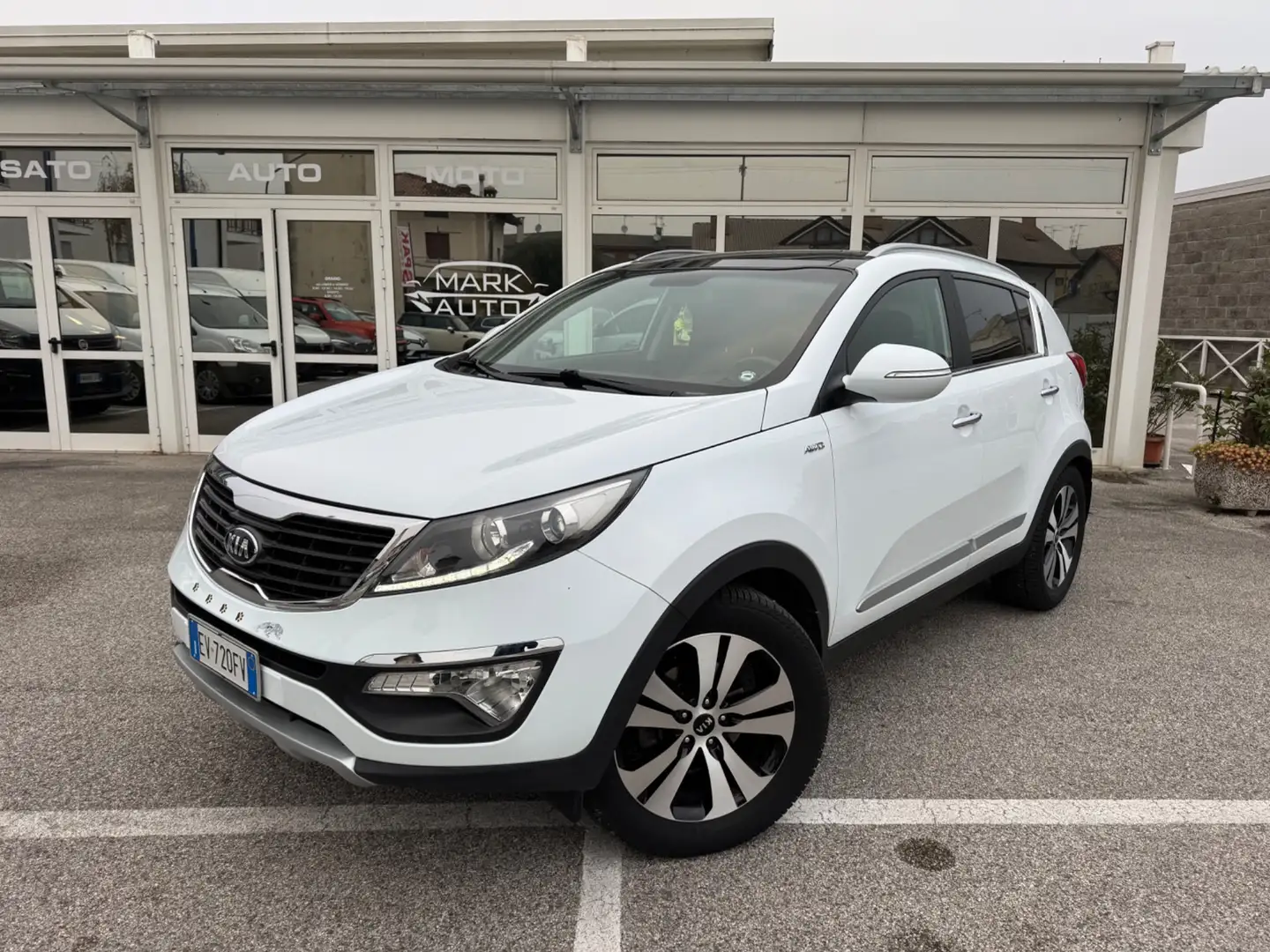 Kia Sportage Sportage 2.0 CRDI 184CV AWD GANCIO TRAINO Wit - 1