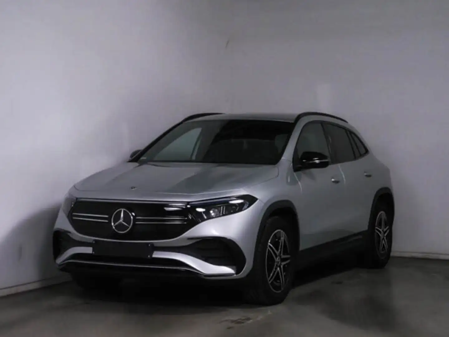 Mercedes-Benz EQA 300 EQA 300 4M Night AMG Line LED Kamera Totwinkel-A Silber - 1