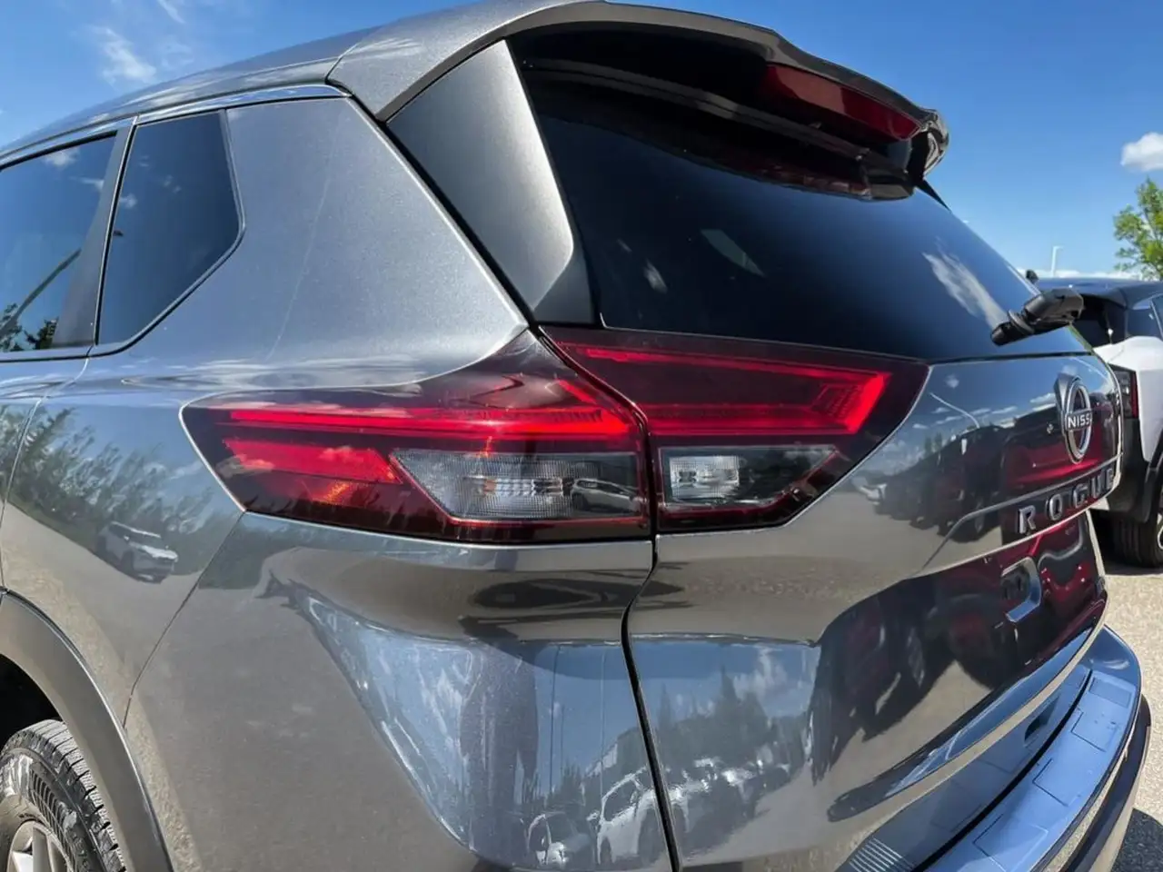 Nissan Rogue fotografie Nissan Rogue