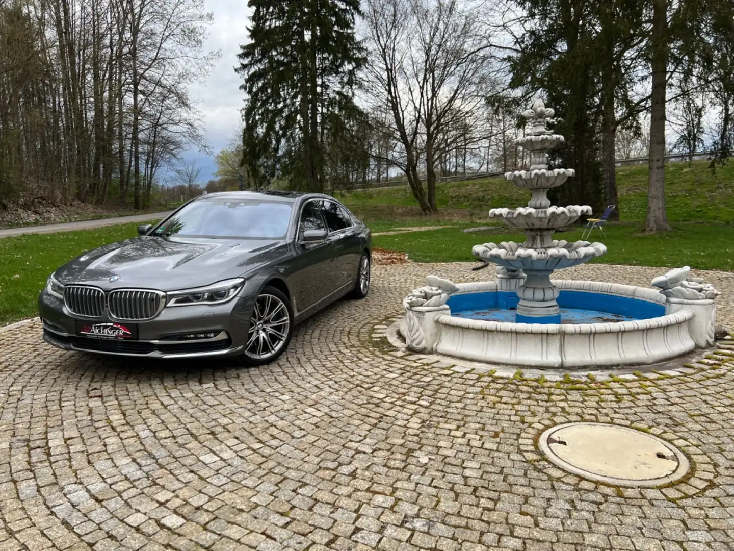 BMW 750 L i xDrive Chafeur TV Fond Skylounge Indivi. Grey - 1