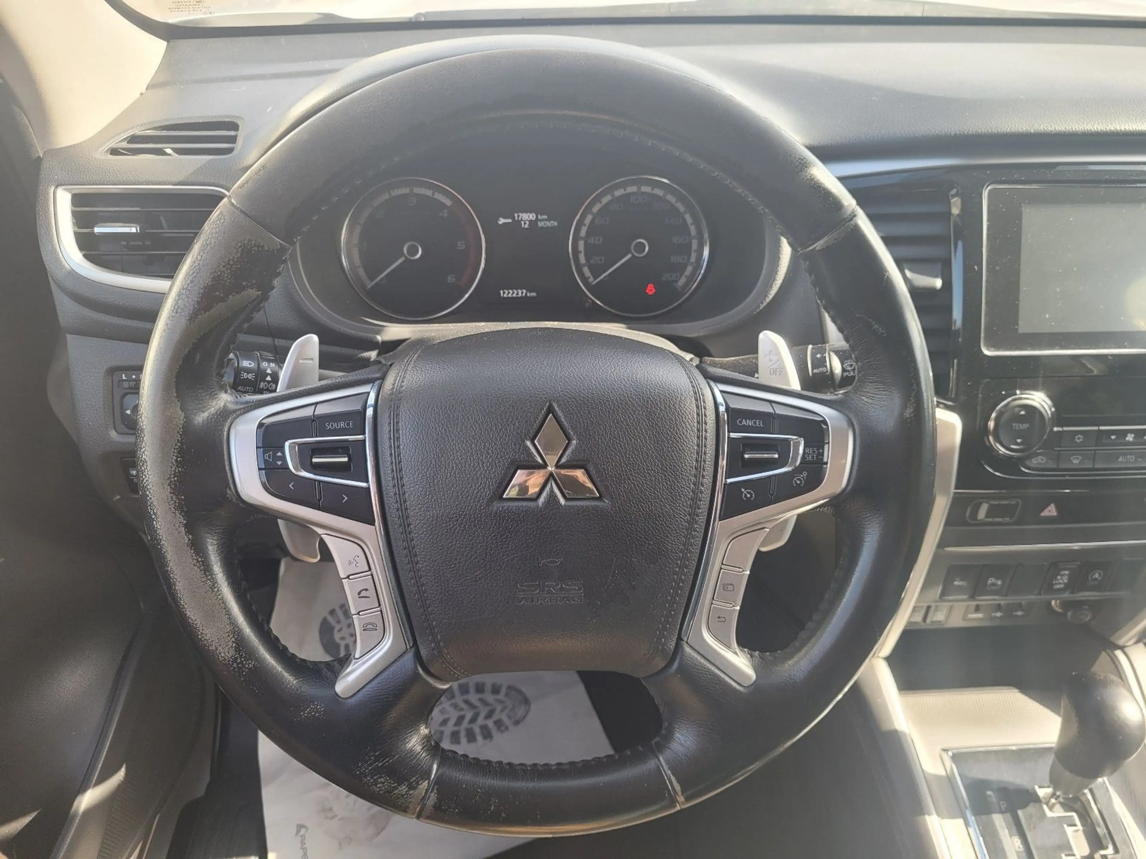 Mitsubishi L200 Intro Edition Doka 4WD Autom KLIMA AHK NAVI — photo 23