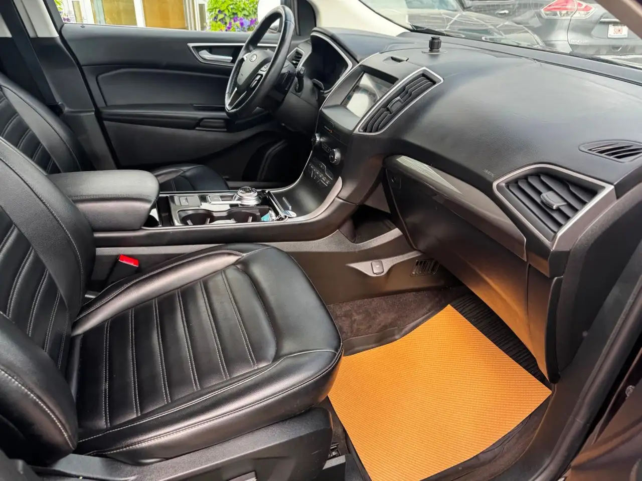 Ford Edge photo Ford Edge