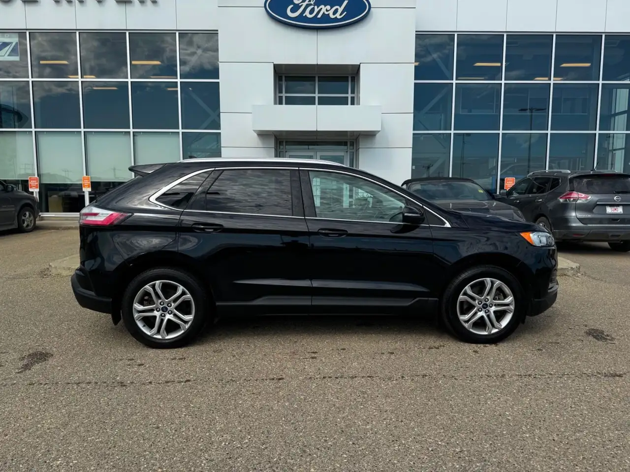 Ford Edge photo Ford Edge