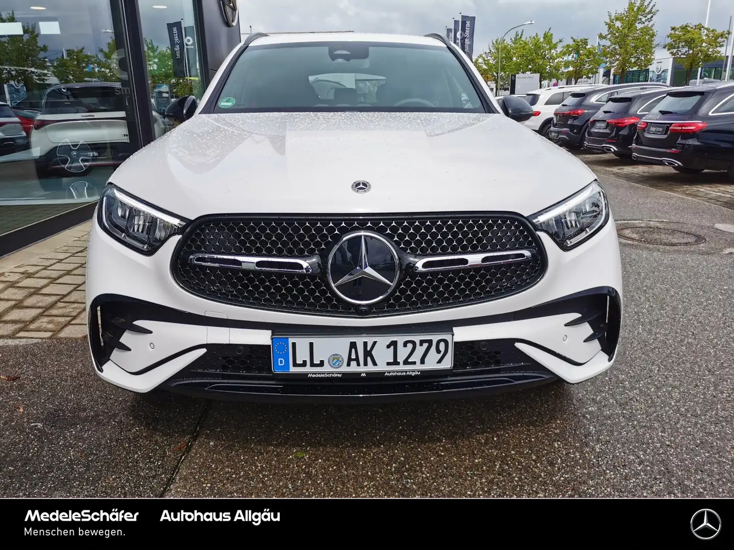 Mercedes-Benz GLC 200 GLC 200 4M AMG Night Dist AHK LED Kam Sound Ambi Weiß - 2