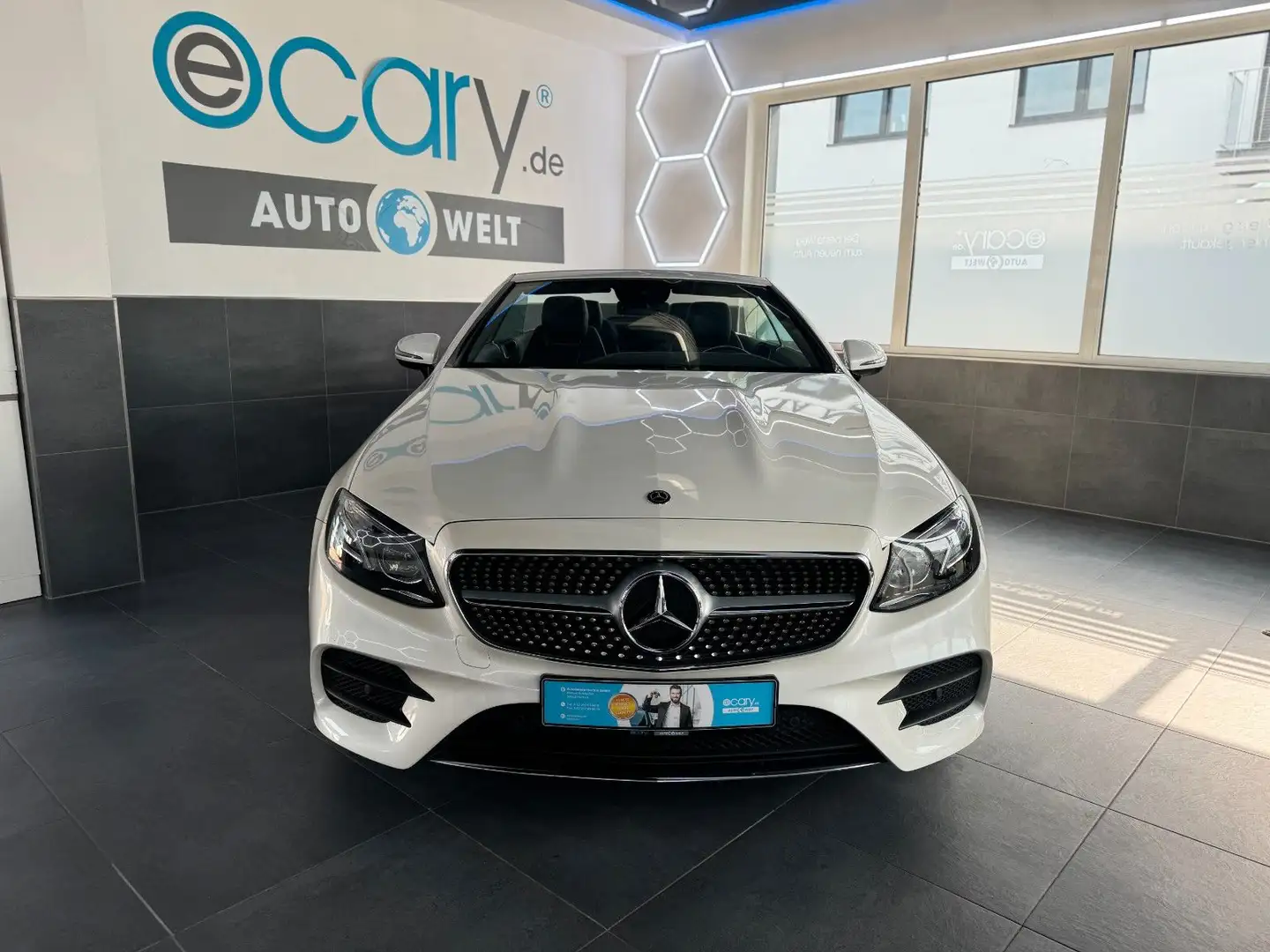Mercedes-Benz E 300 Cabrio*LEDER*LED*KAMERA*TOTWINKEL*MEMORY* Alb - 1