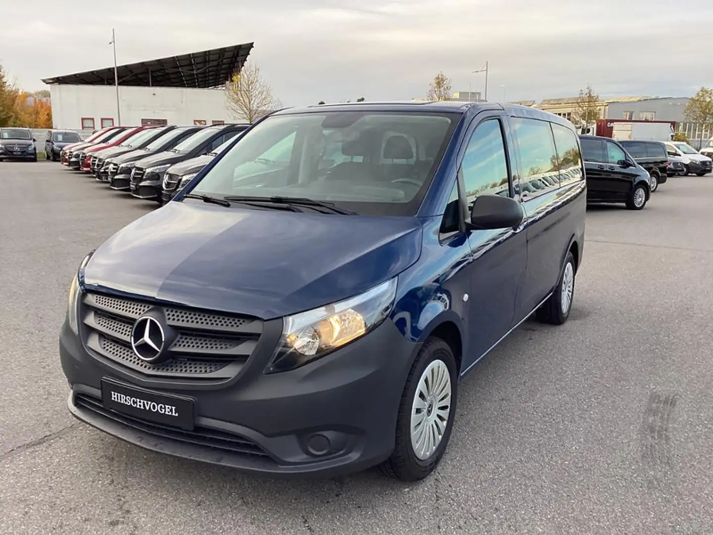 Mercedes-Benz Vito 114 CDI Tourer PRO lang 8-Sitzer 9G+Kamera Blau - 2
