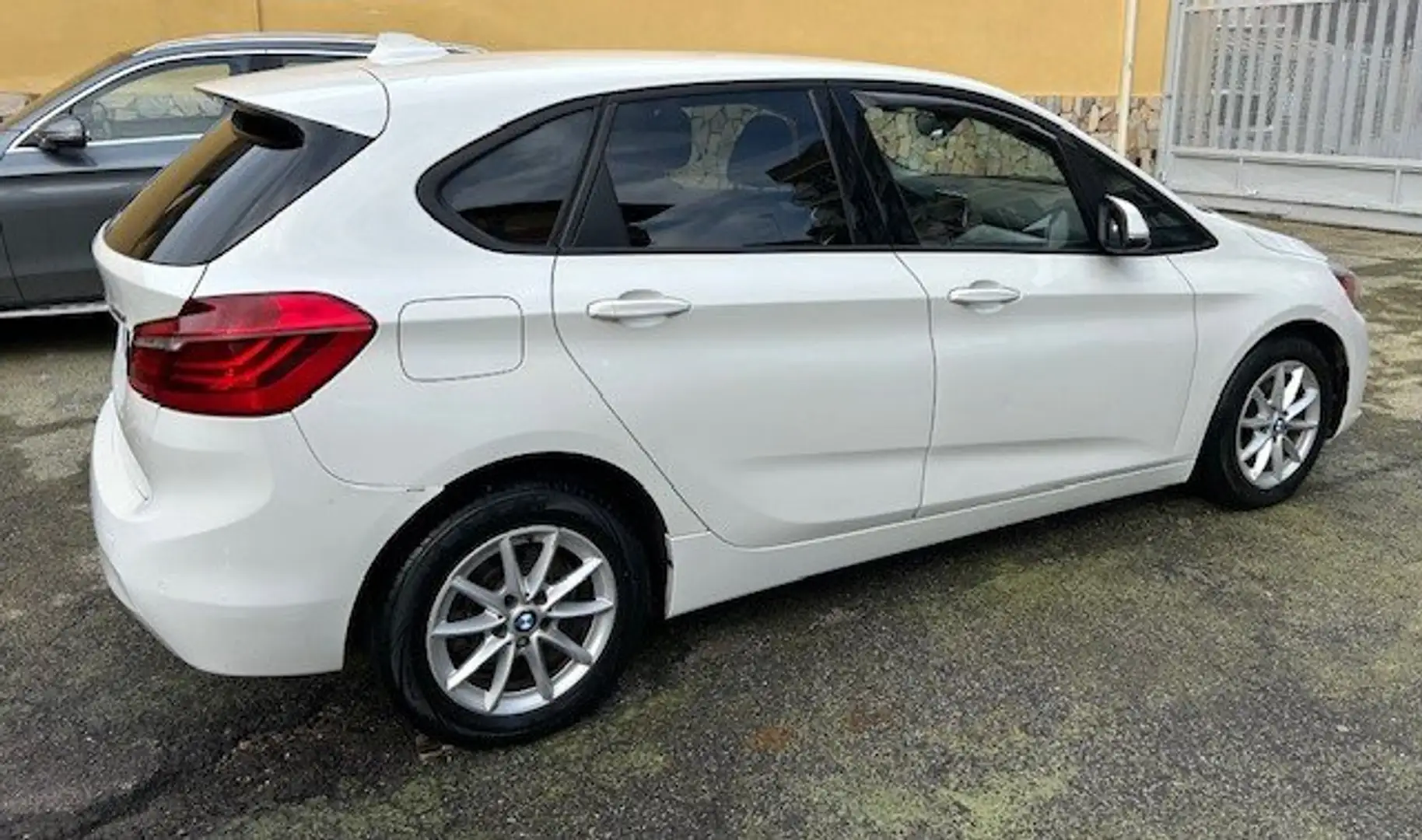 BMW 216 Serie 2 Active Tourer Bianco - 2