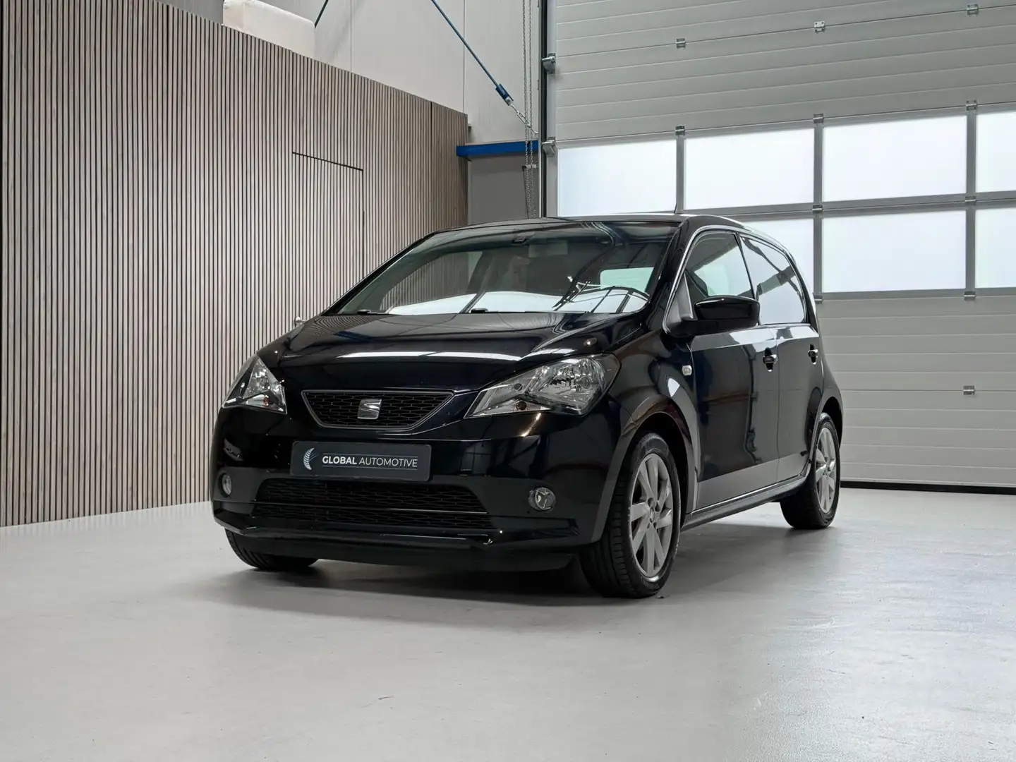 SEAT Mii 1.0 Style Sport - NL AUTO - AUTOMAAT - AIRCO - LIC Zwart - 1