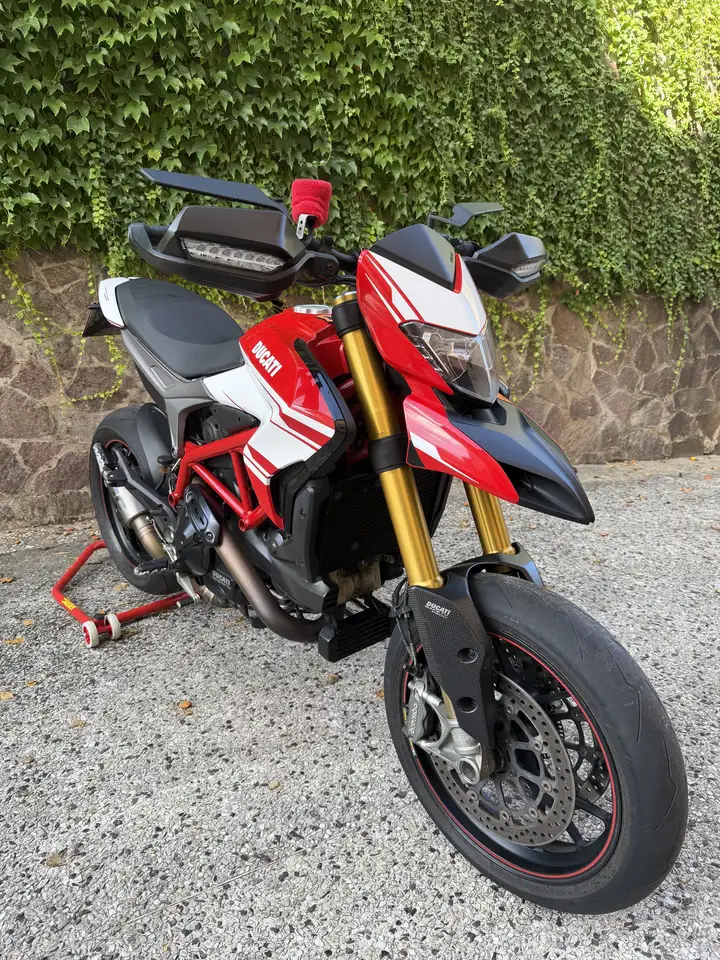 Ducati Hypermotard 939