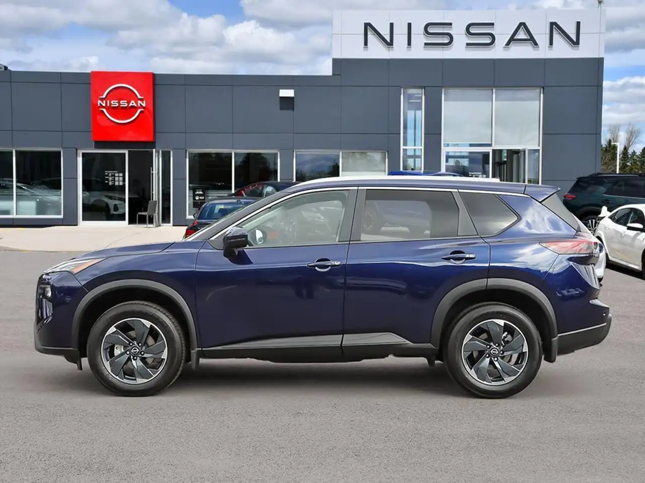 Nissan Rogue снимка Nissan Rogue