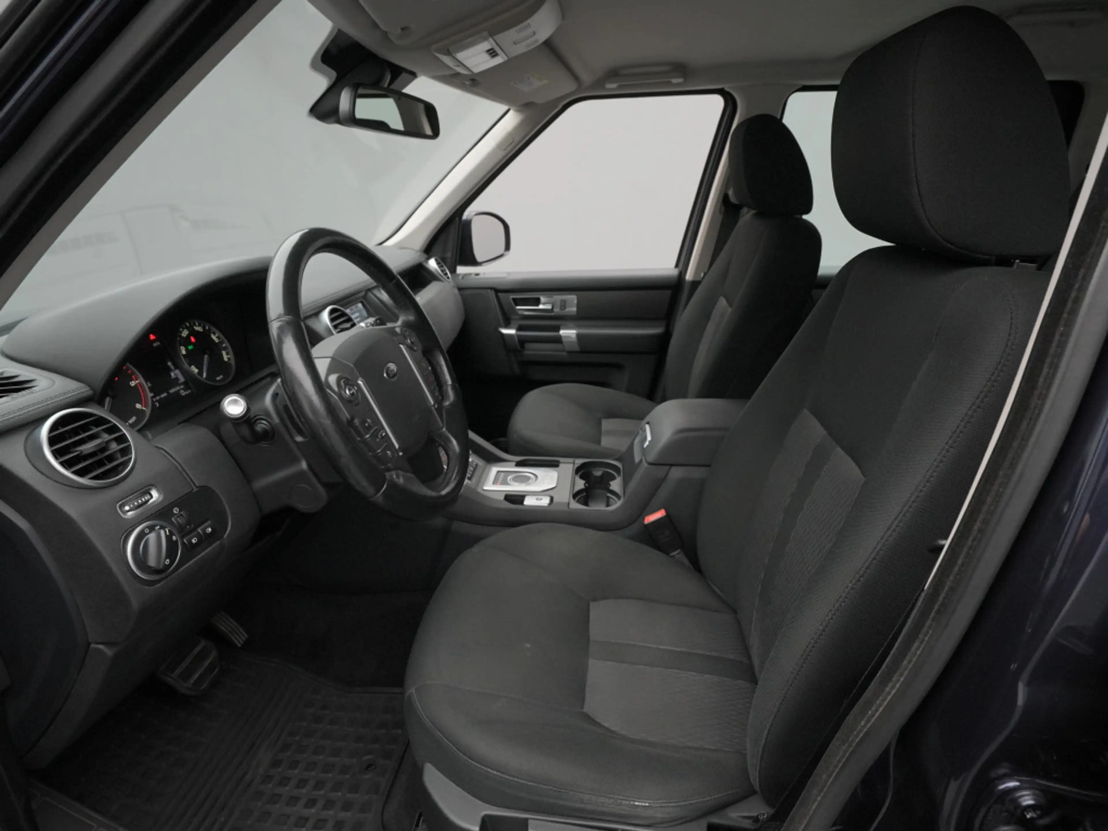 Land Rover Discovery TDV6 S 210PS Aut./Winter-P./AHK — photo 9