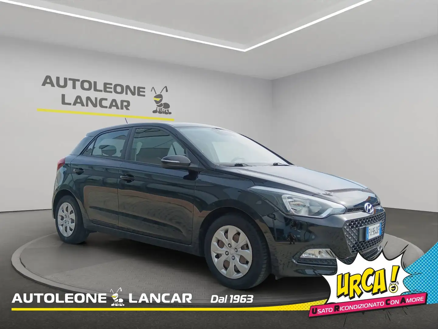 Hyundai i20 5p 1.1 crdi Comfort 75cv + GANCIO TRAINO Nero - 1