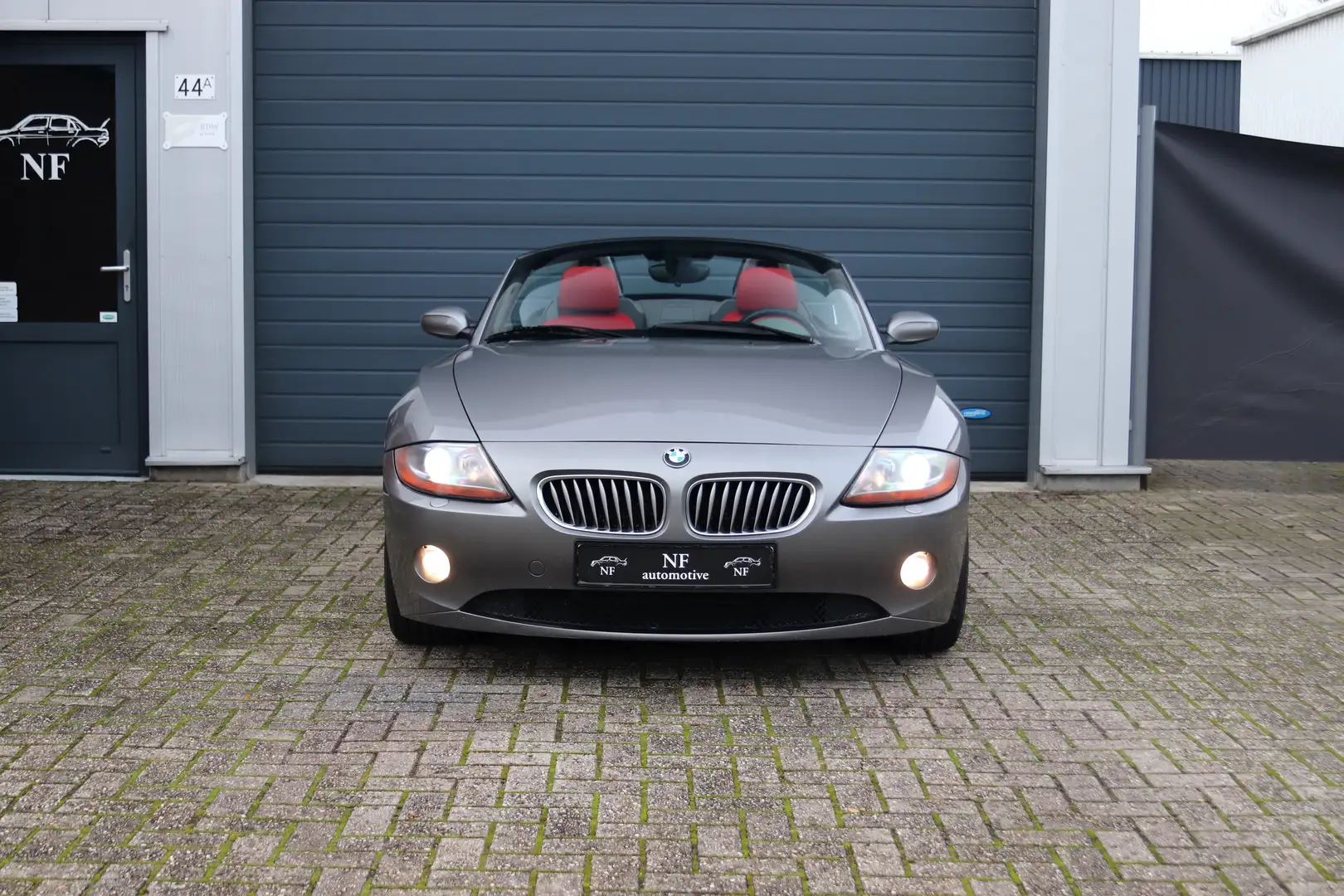 BMW Z4 Z4 3.0i Roadster E85 - 2. Eig! - Xenon Navi Leder Grey - 2