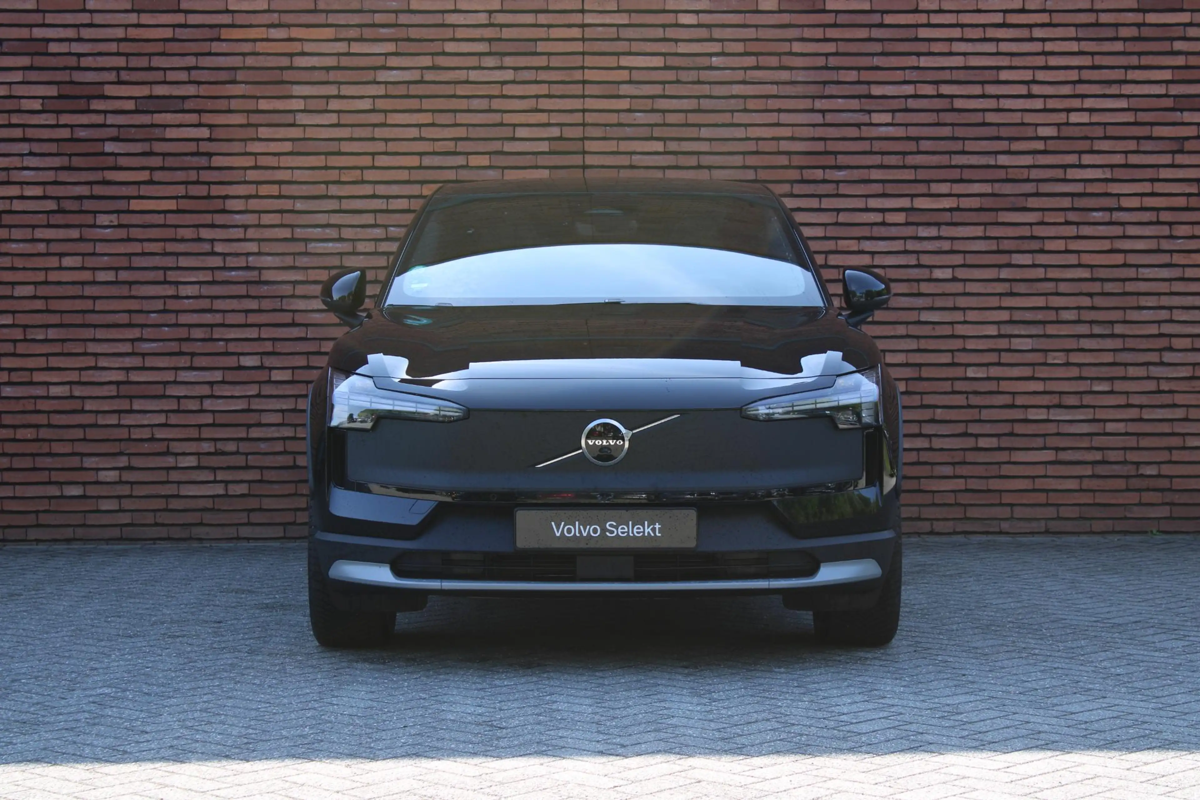 Volvo EX30 Cross Country P5 Long Range Ultra Europa 69 kWh | — photo 10