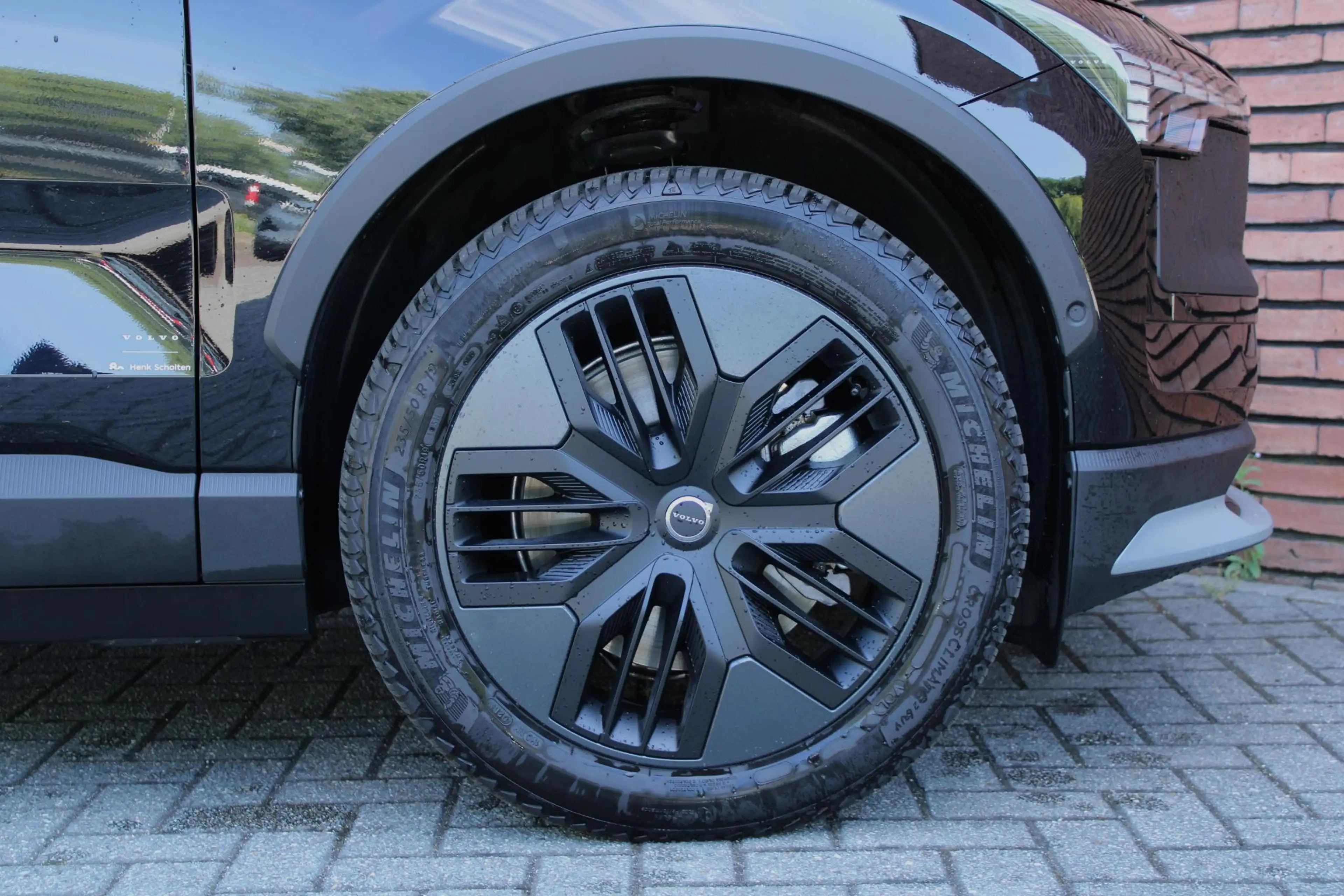 Volvo EX30 Cross Country P5 Long Range Ultra Europa 69 kWh | — photo 7