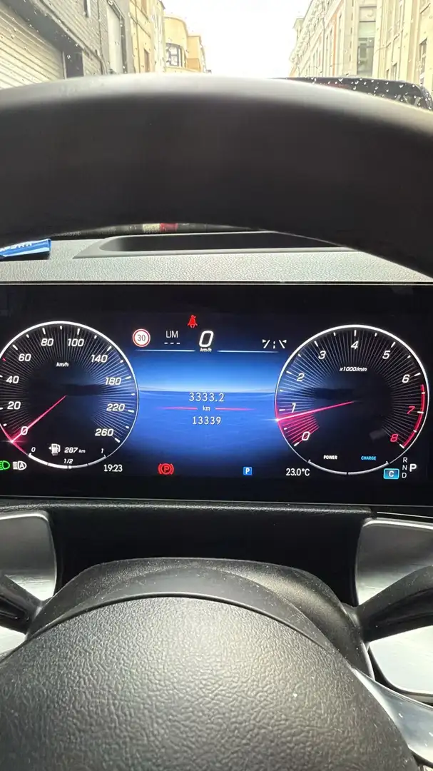 Mercedes-Benz GLB 200 GLB 200 AMG Line crna - 1