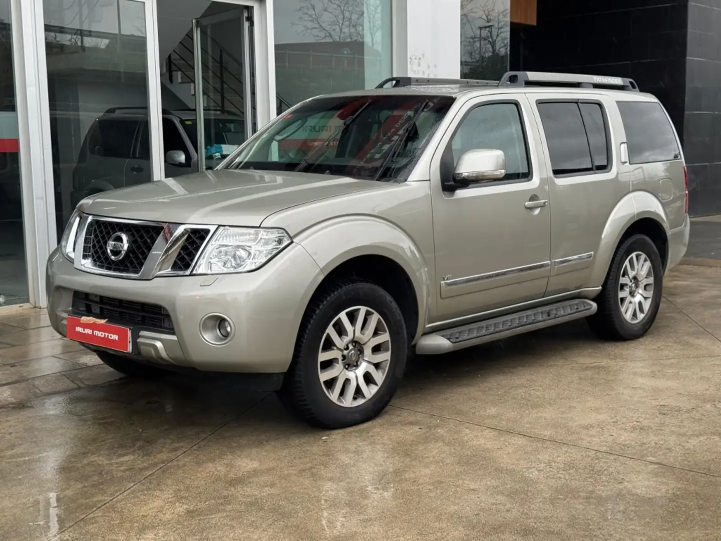 Nissan Pathfinder 3.0dCi V6 LE A/T Beige - 2