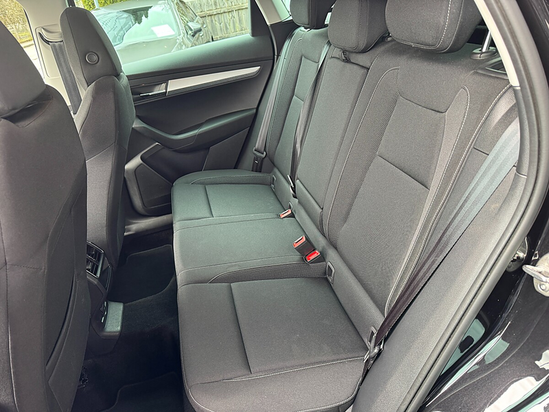 Skoda Karoq 2,0 TDI 4x4 DSG *LED*ACC*RFK* — photo 10