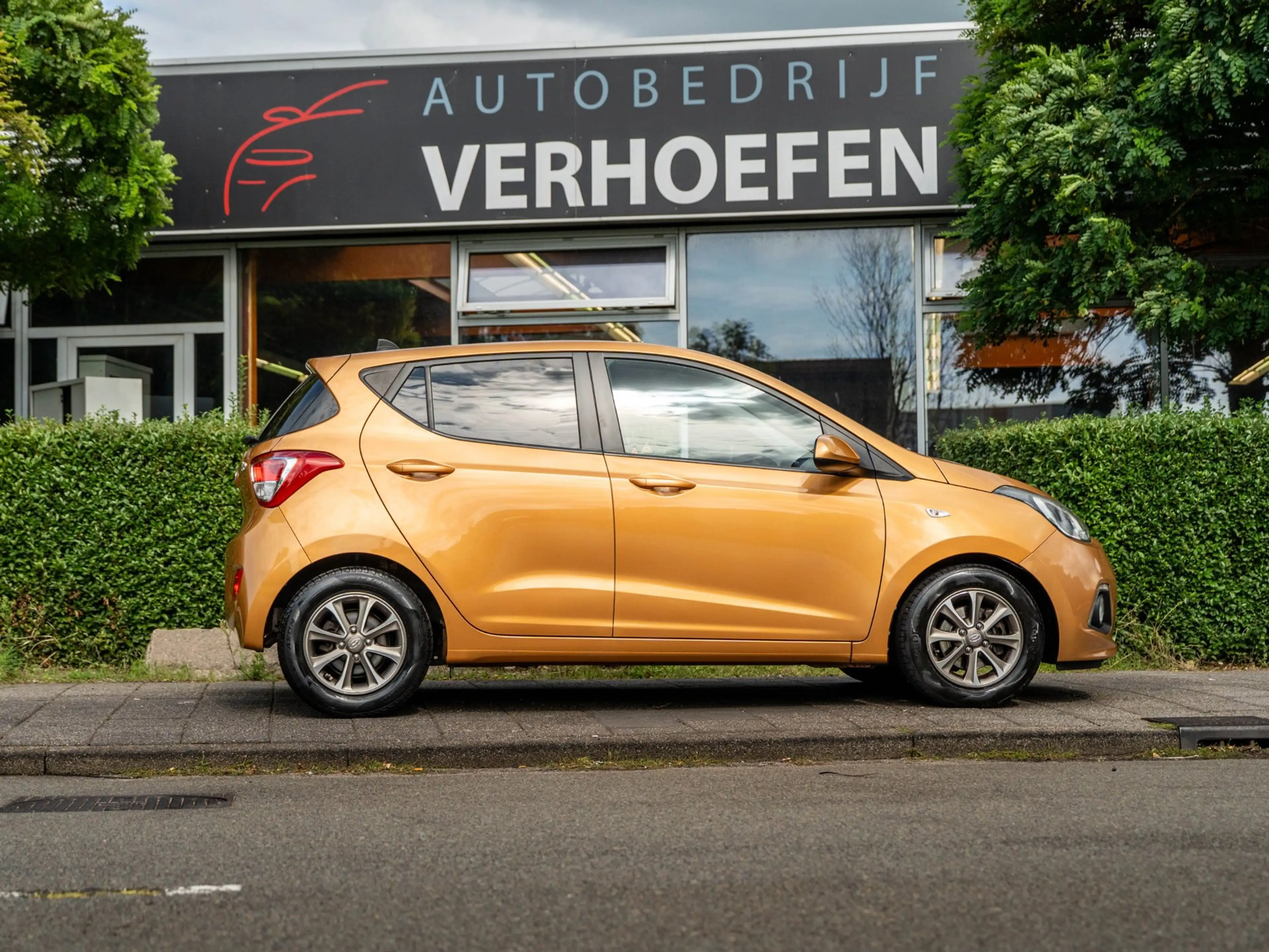 Hyundai i10 1.0i i-Motion Premium - APPLE CARPLAY - CRUISE CON — photo 6