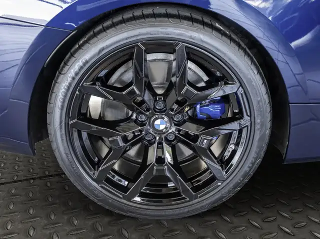 BMW 4 Series view 5