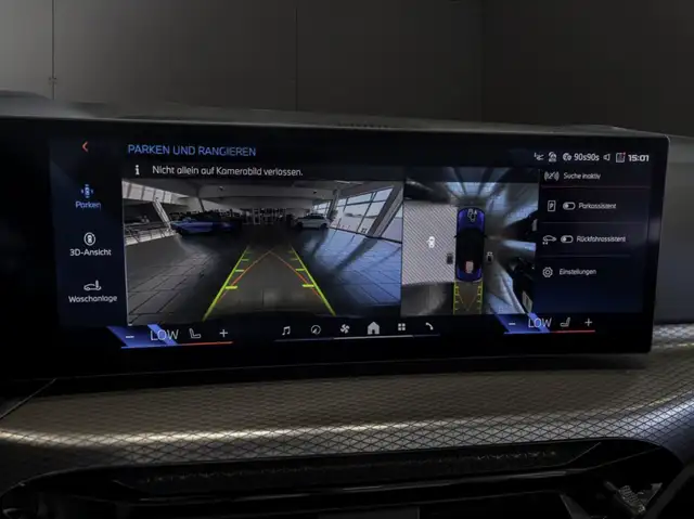 BMW 4 Series view 14