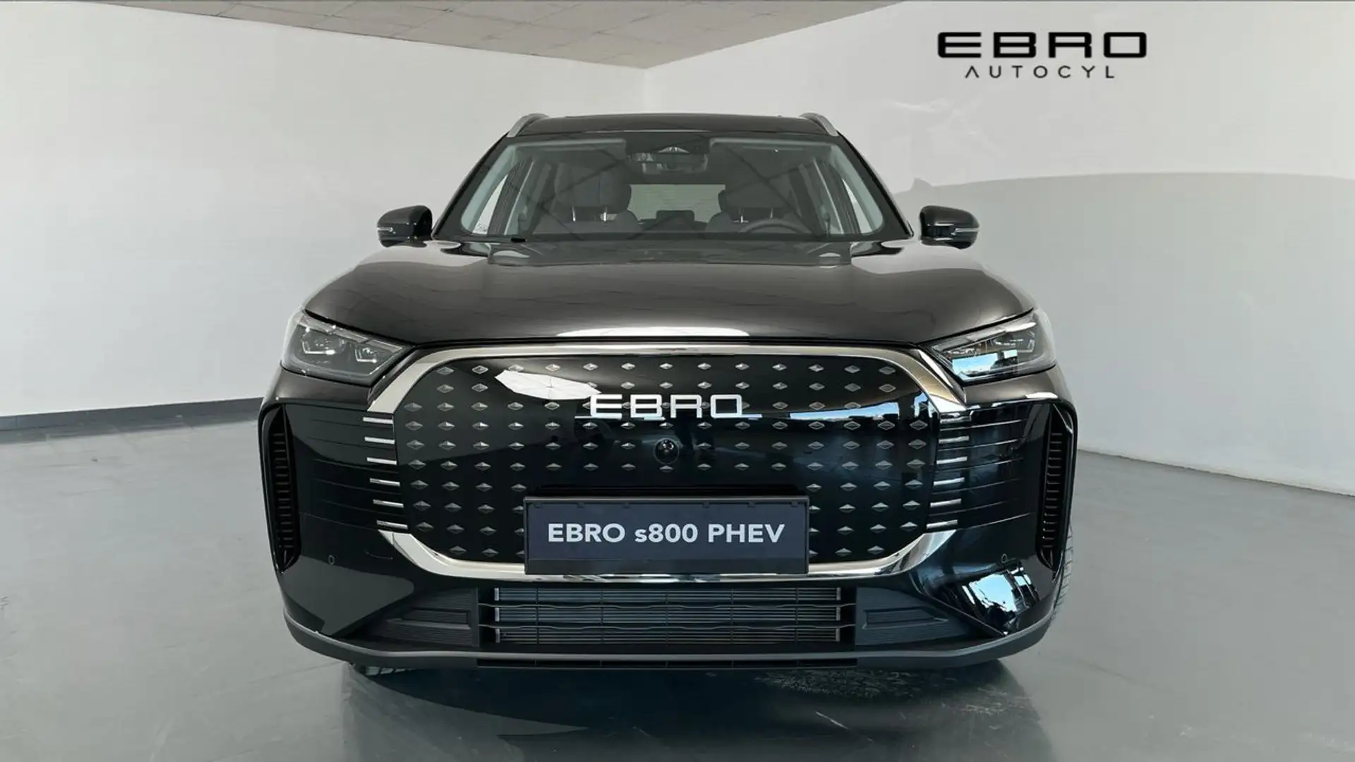 Ebro s800 1.5 TGDI PHEV Luxury E-CVT Schwarz - 2