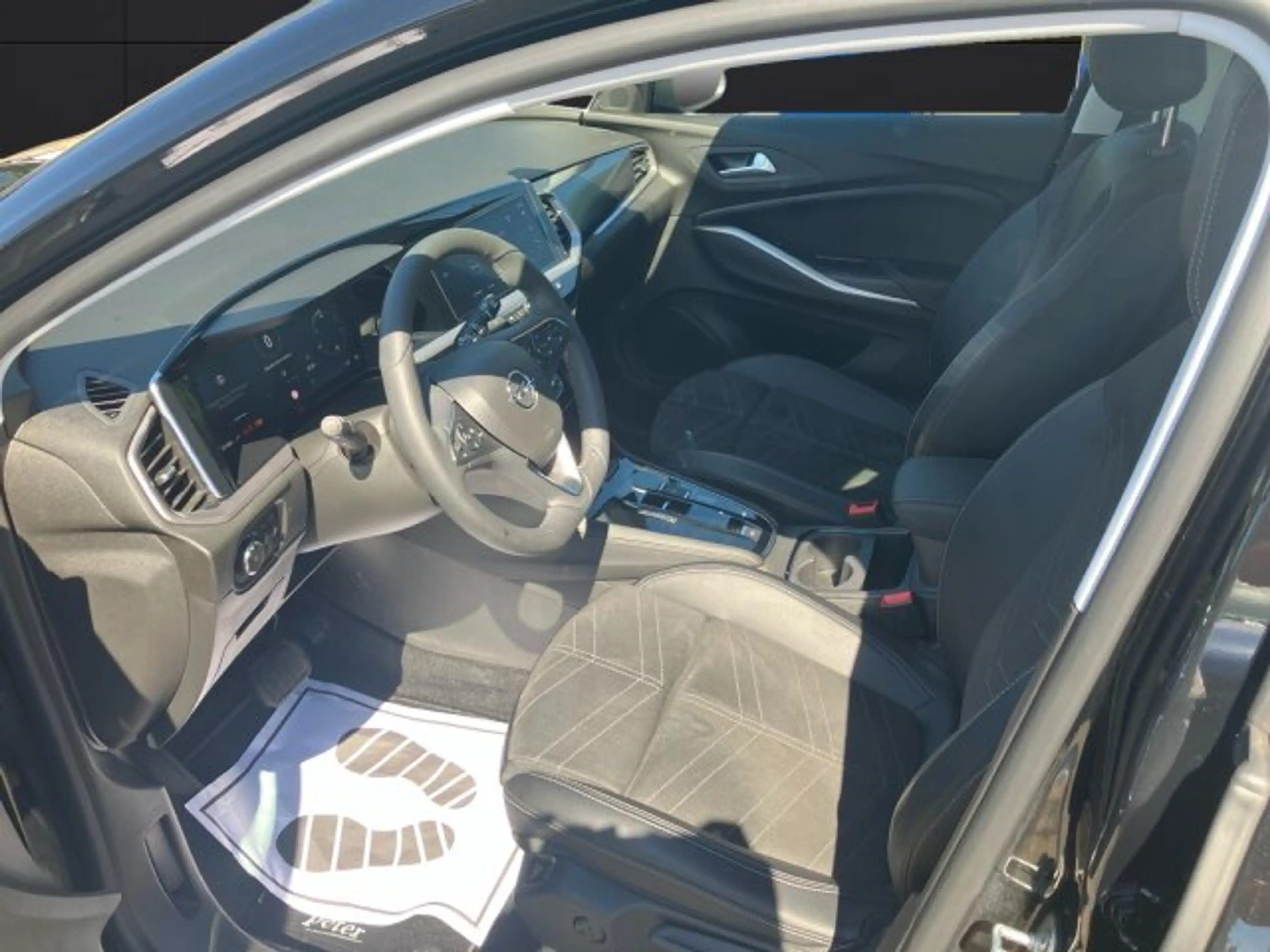 Opel Grandland 1.2 Turbo GS Line Automatik Alcantara Allwetter — photo 7
