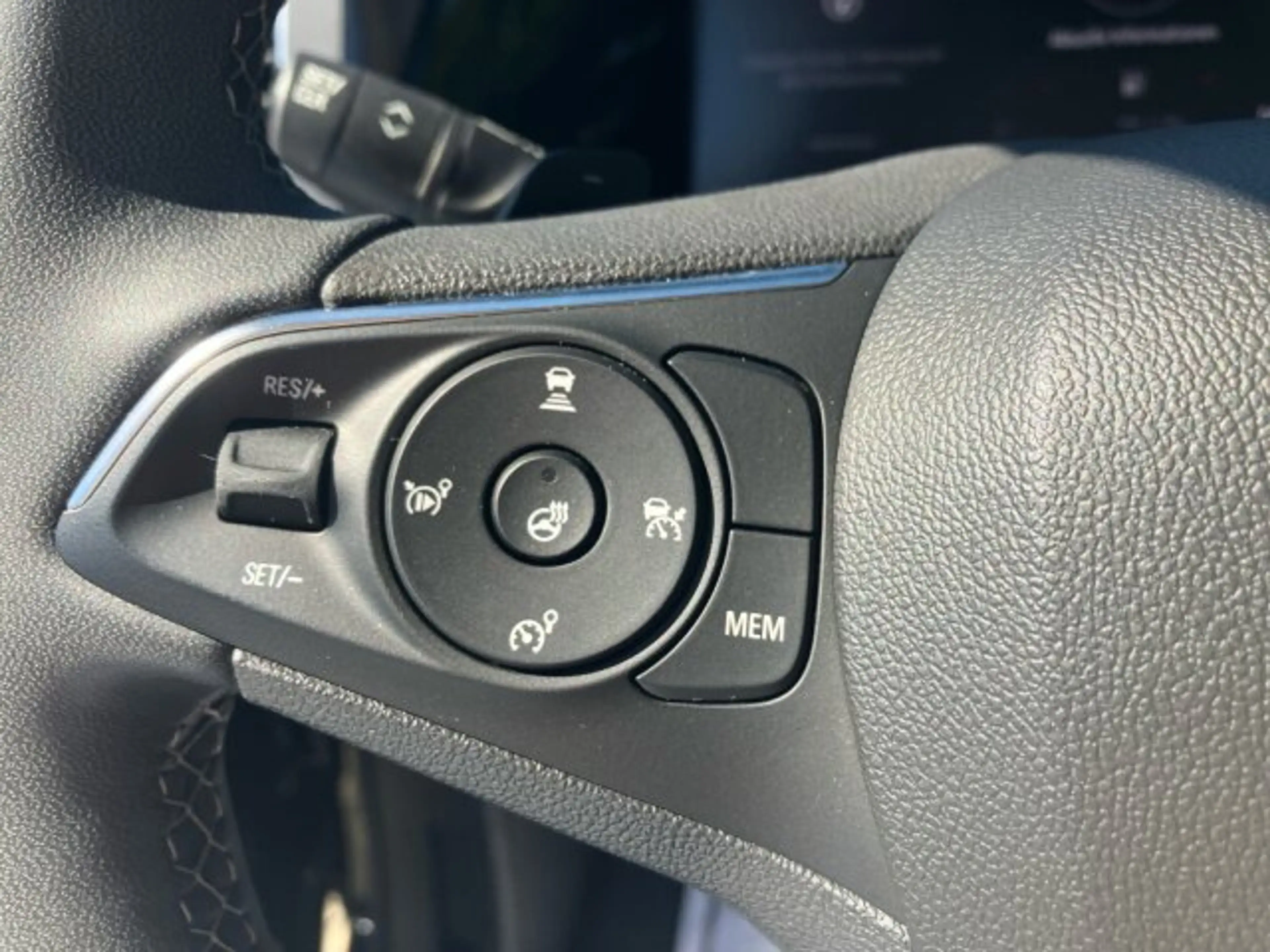 Opel Grandland 1.2 Turbo GS Line Automatik Alcantara Allwetter — photo 11