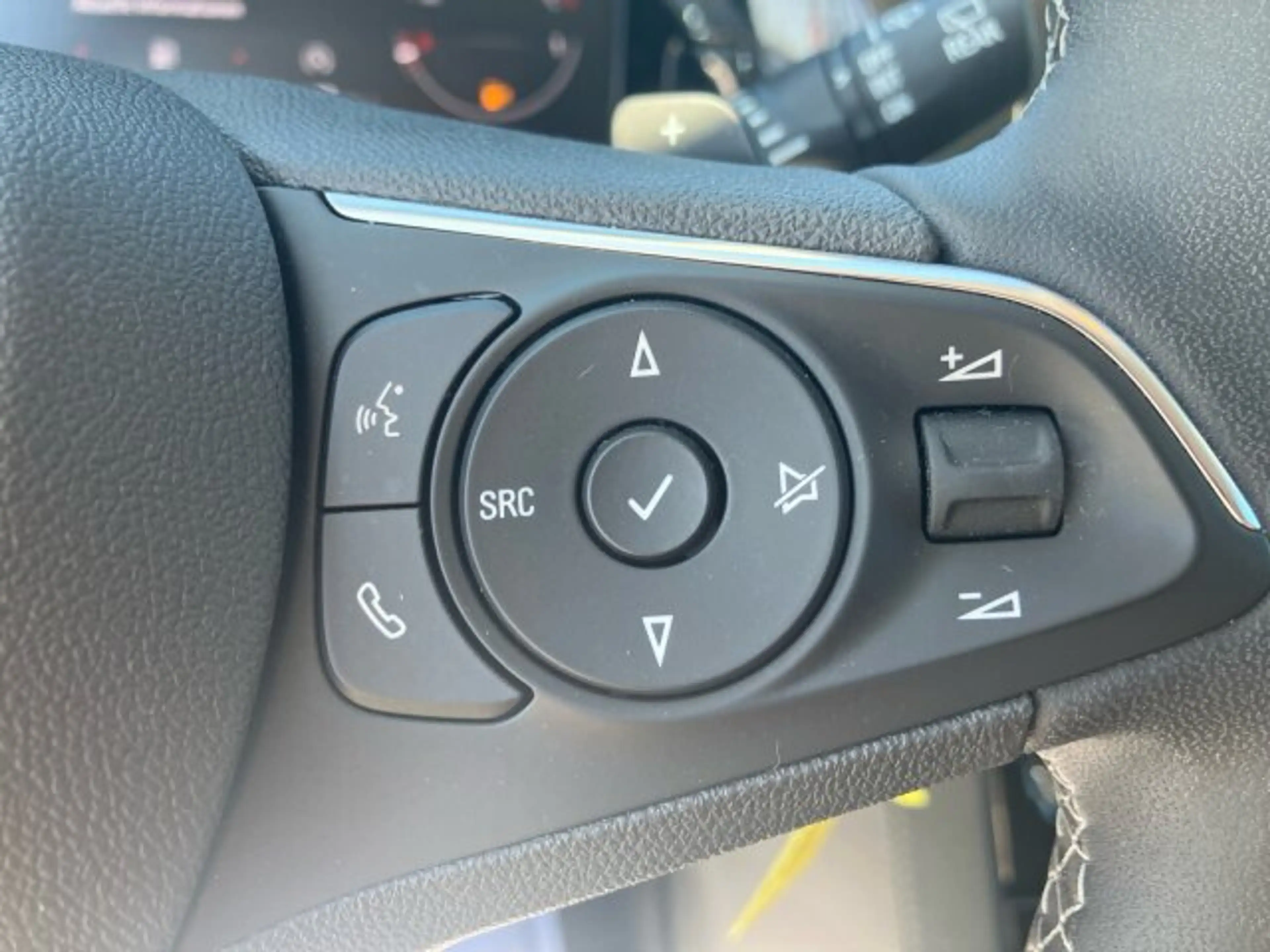 Opel Grandland 1.2 Turbo GS Line Automatik Alcantara Allwetter — photo 12