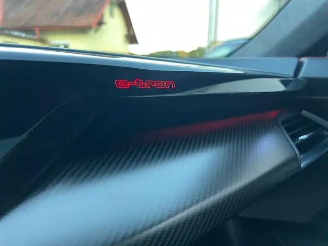 Audi e-tron GT RS quattro 22" Alufelgen, Matrix LED usw. Ansicht 24