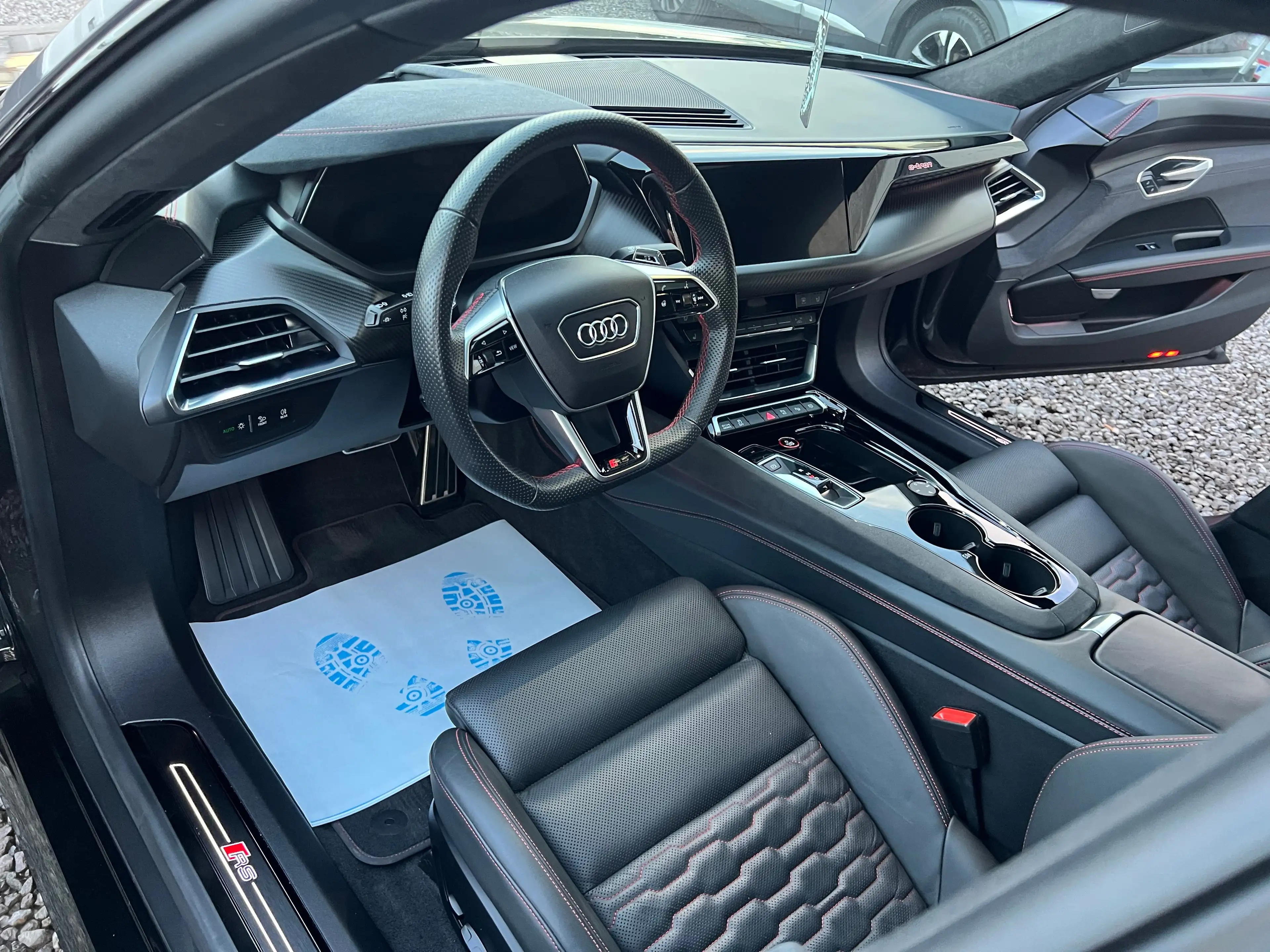 Audi e-tron GT RS quattro 22" Alufelgen, Matrix LED usw. — photo 13