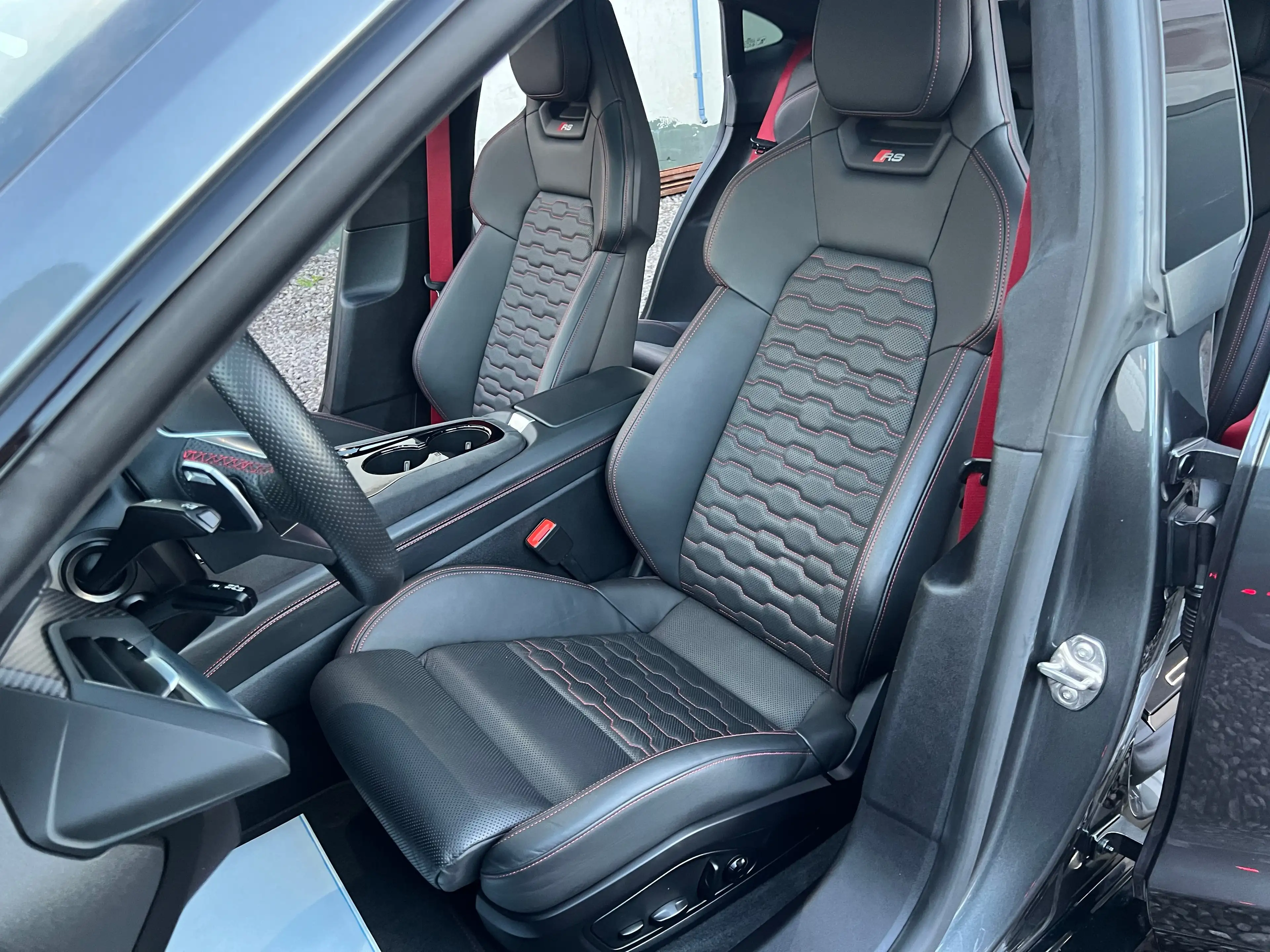 Audi e-tron GT RS quattro 22" Alufelgen, Matrix LED usw. — photo 14