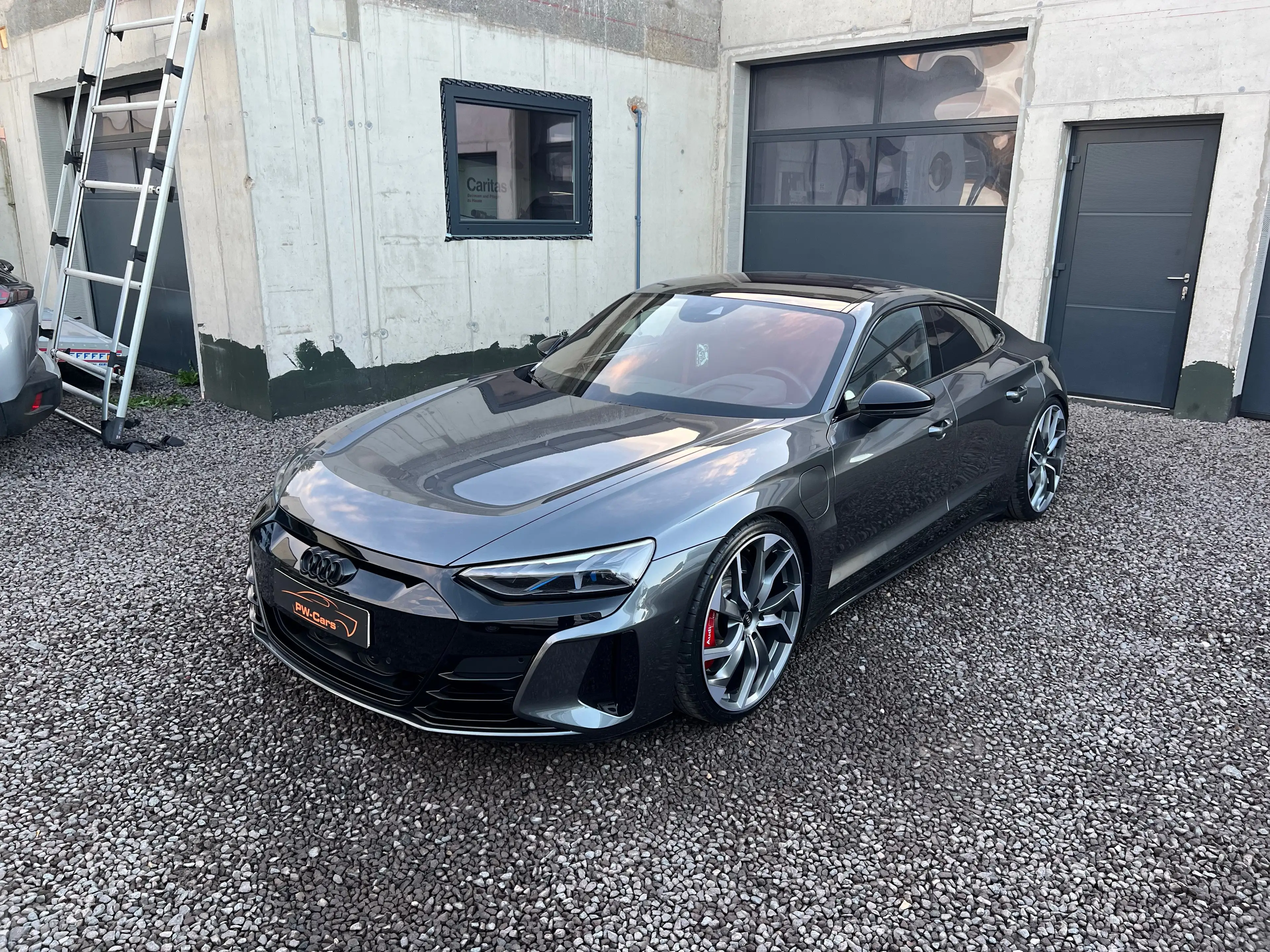 Audi e-tron GT RS quattro 22" Alufelgen, Matrix LED usw. — photo 3