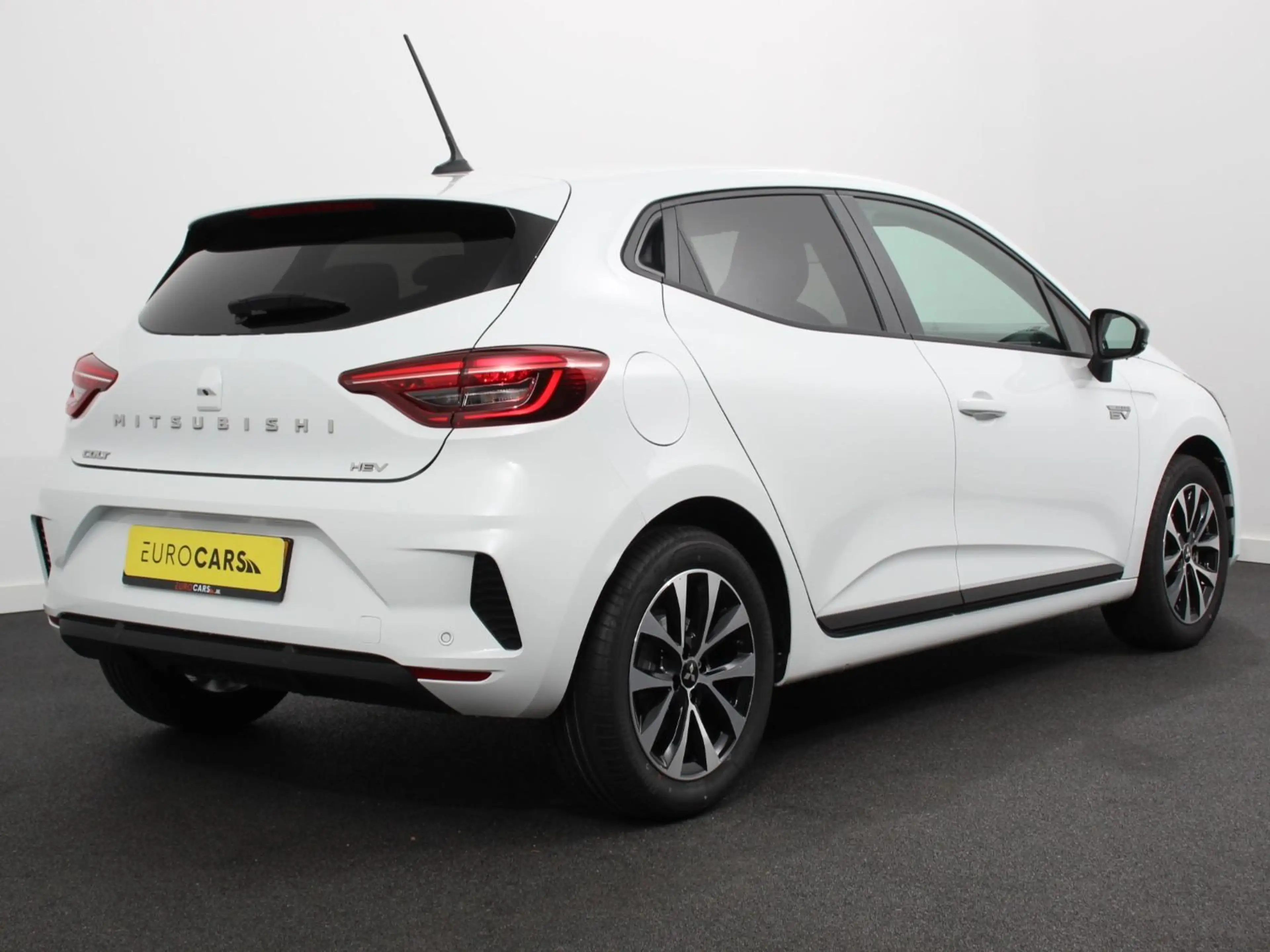 Mitsubishi Colt 1.6 HEV Automaat Intense Navigatie d.m.v. Apple Ca — photo 6
