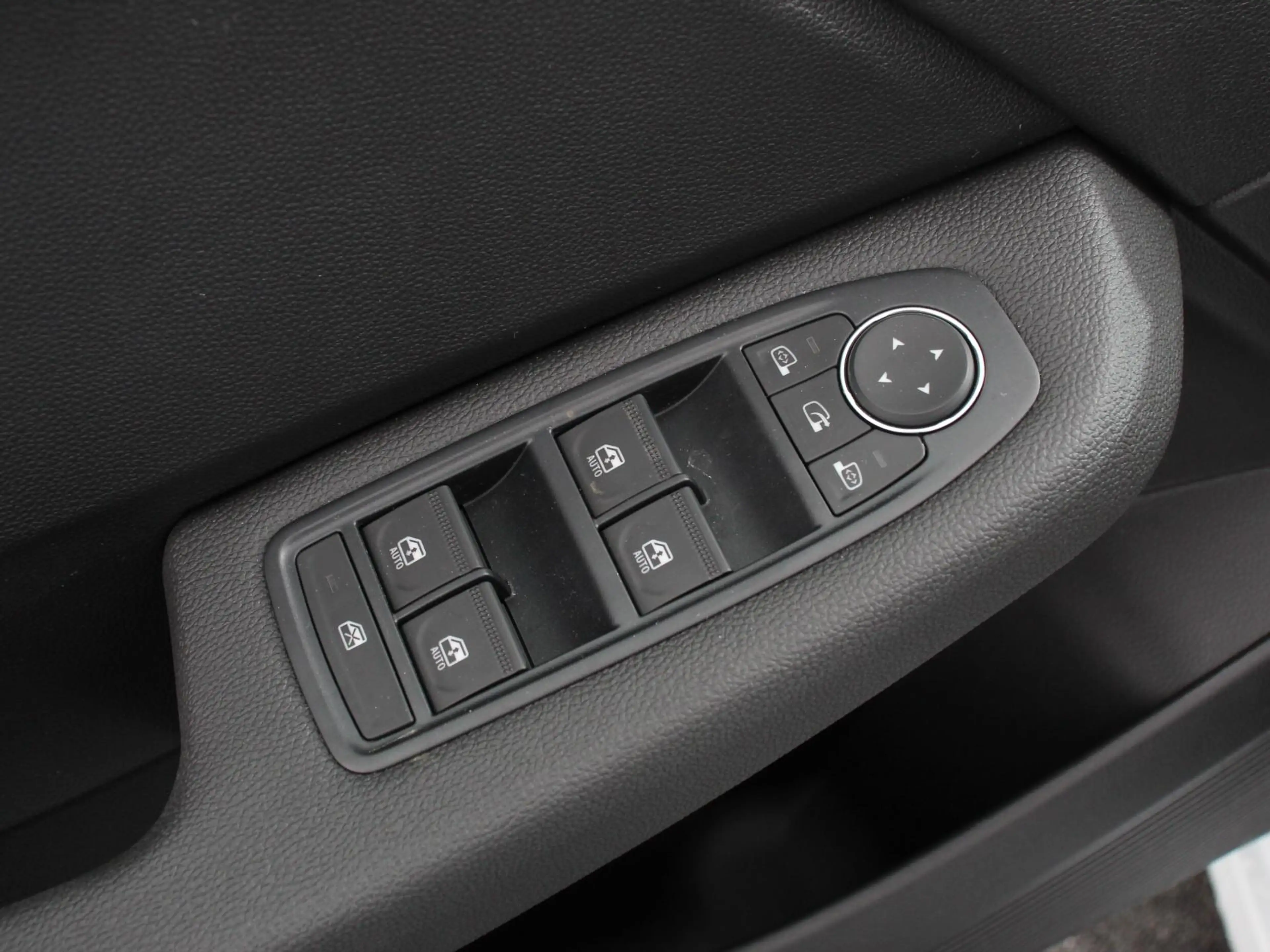 Mitsubishi Colt 1.6 HEV Automaat Intense Navigatie d.m.v. Apple Ca — photo 12
