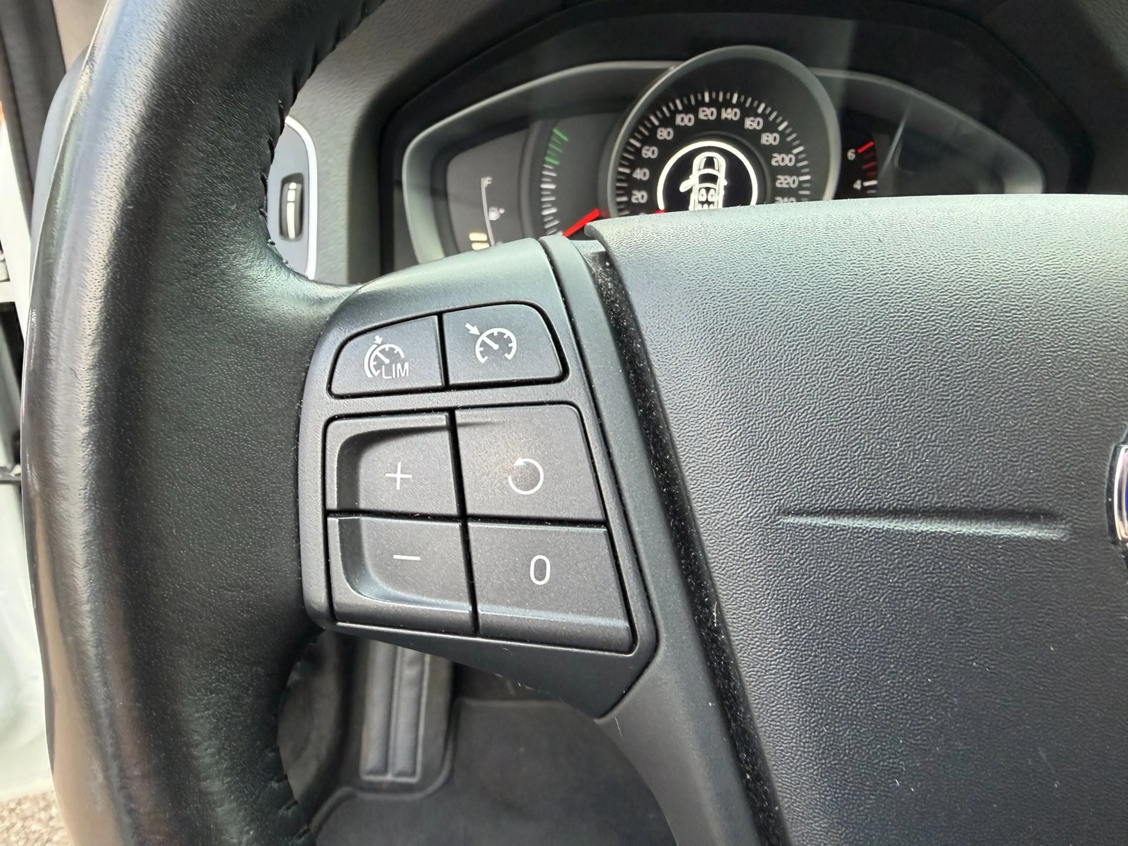 Volvo V60 Cross Country 2.0 D3 Momentum, Navi, cruise, stoelverw, trekhaak — photo 29