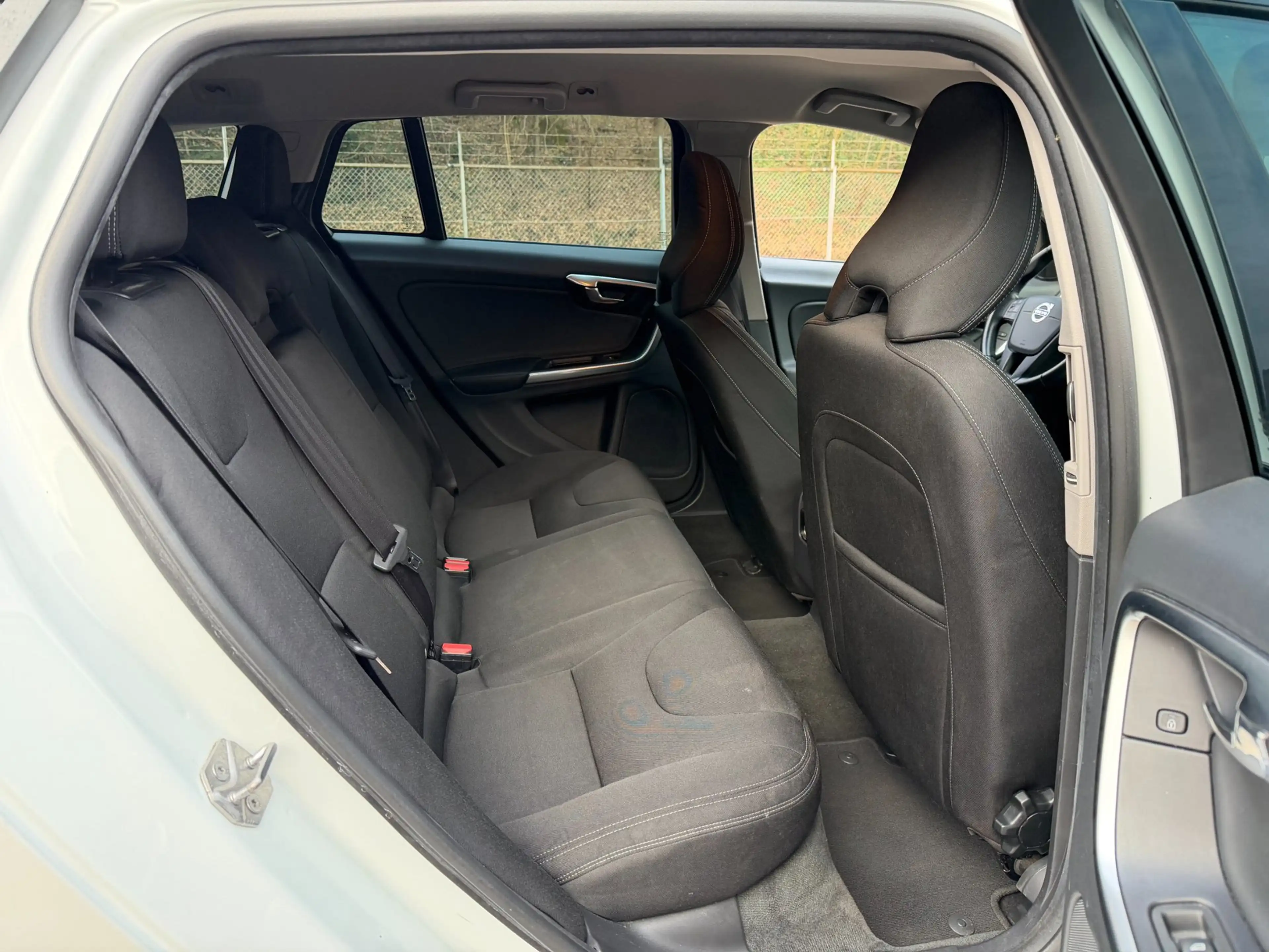Volvo V60 Cross Country 2.0 D3 Momentum, Navi, cruise, stoelverw, trekhaak — photo 30