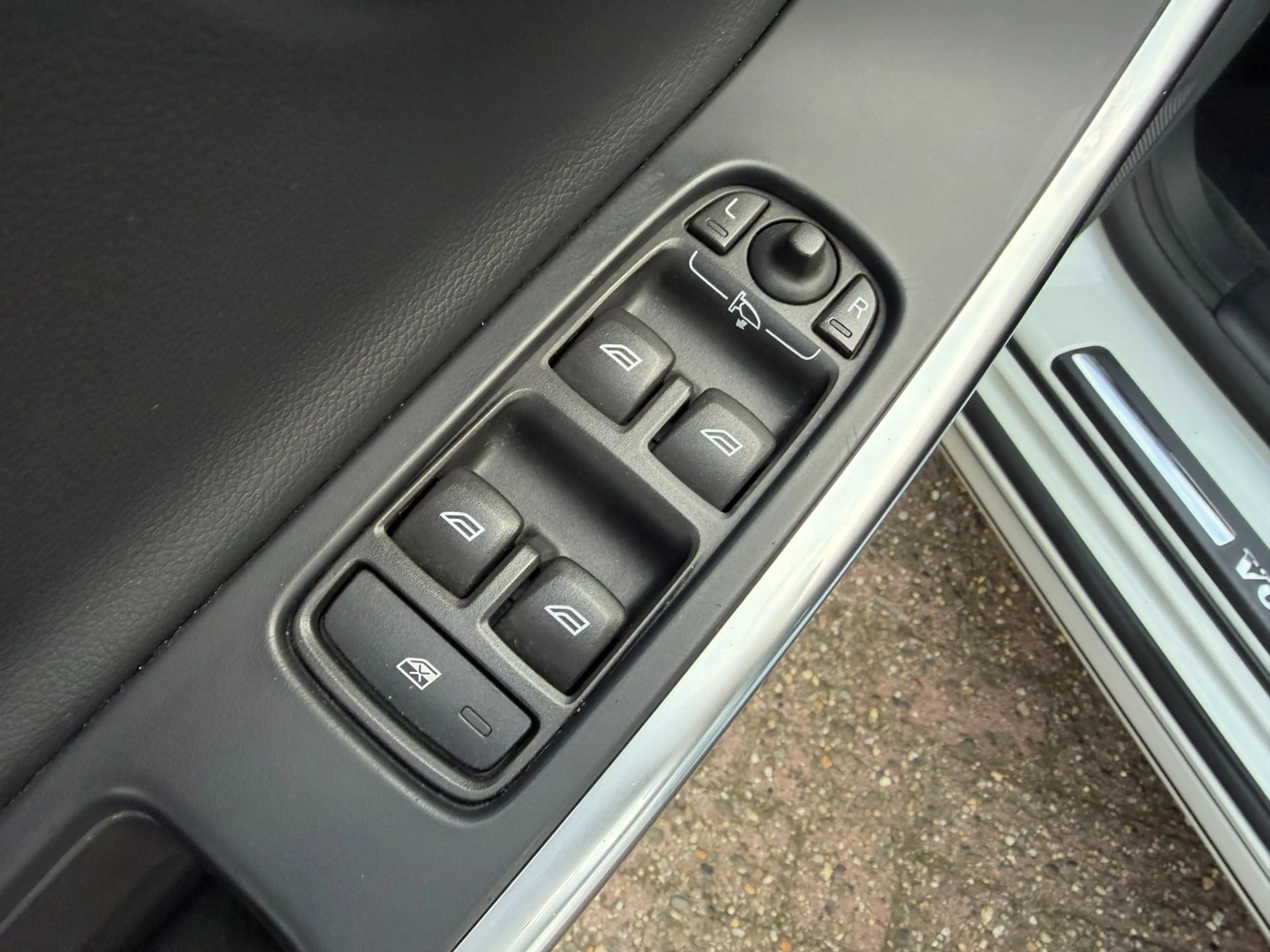 Volvo V60 Cross Country 2.0 D3 Momentum, Navi, cruise, stoelverw, trekhaak — photo 28