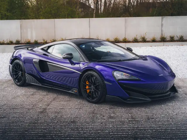 McLaren 600LT Coupe / Lantana Purple / Carbon / Lift