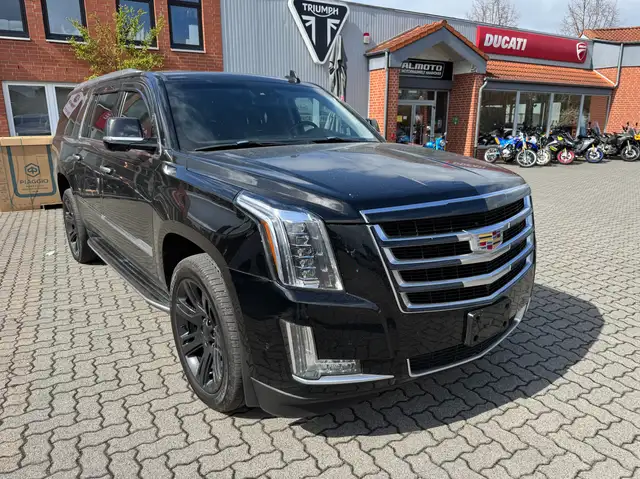 Cadillac Escalade Escalade 6.2 V8 AWD AT Platinum