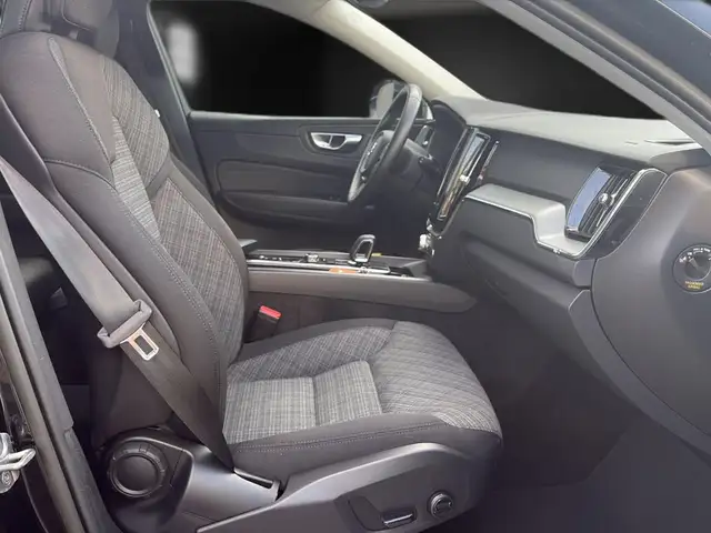 Volvo XC60 view 14