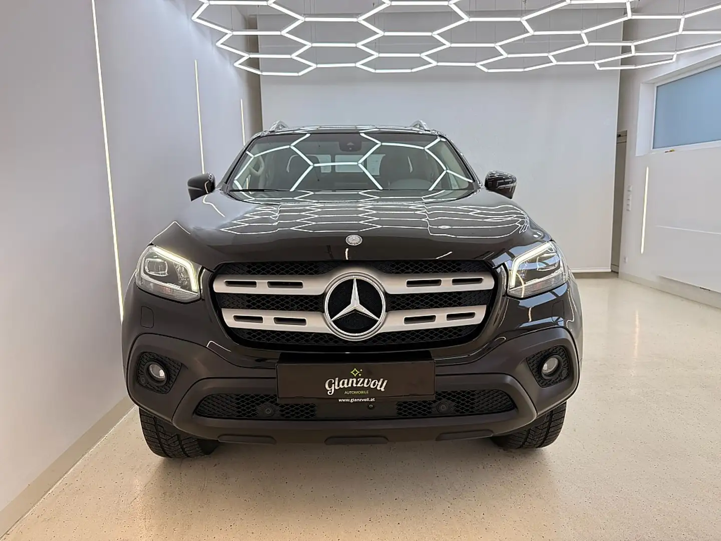 Mercedes-Benz X 250 X 250d 4MATIC Aut. *3,5t-AHK*LED*NAVI*360°KAMER... Noir - 2