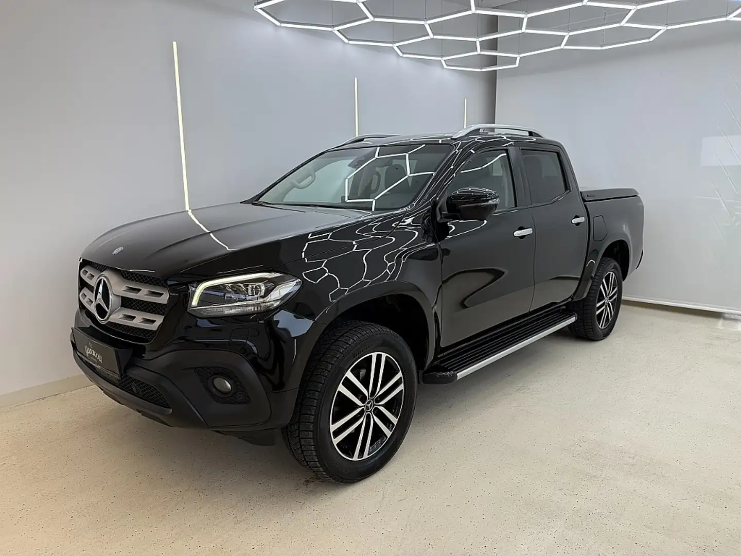 Mercedes-Benz X 250 X 250d 4MATIC Aut. *3,5t-AHK*LED*NAVI*360°KAMER... Noir - 1